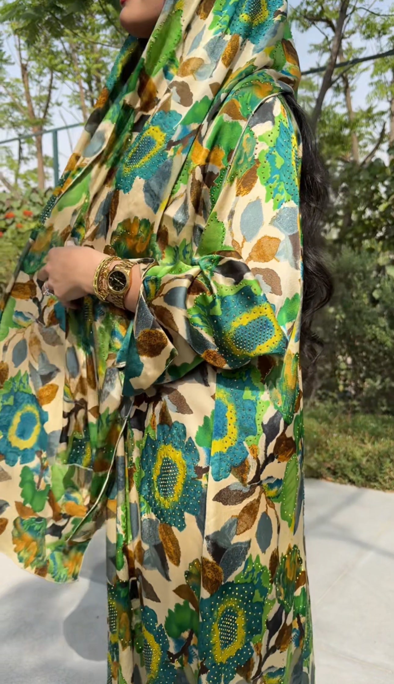 Green 🍏 floral Abayah with matching scarf
