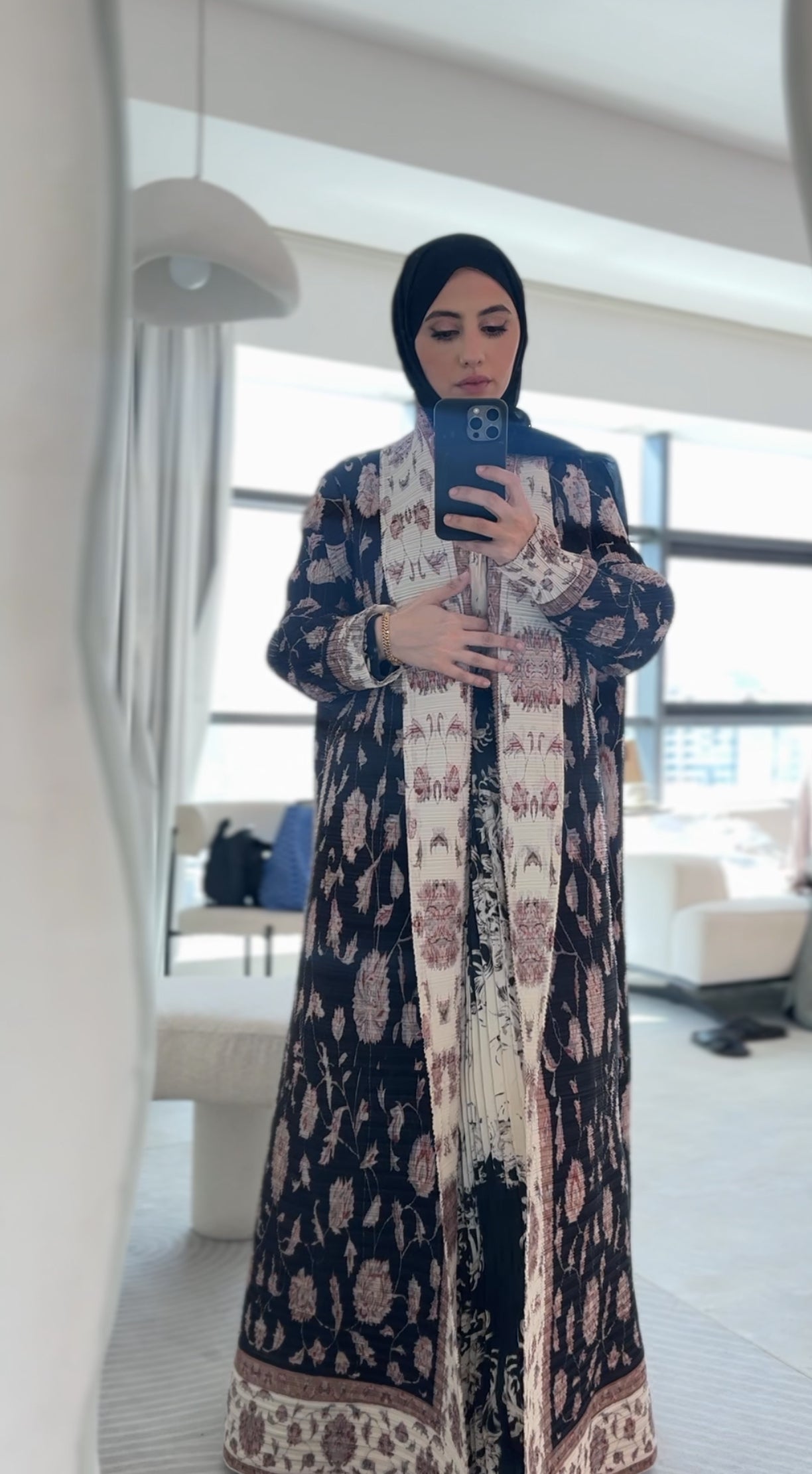 Black & Beige Bouncy Abayah
