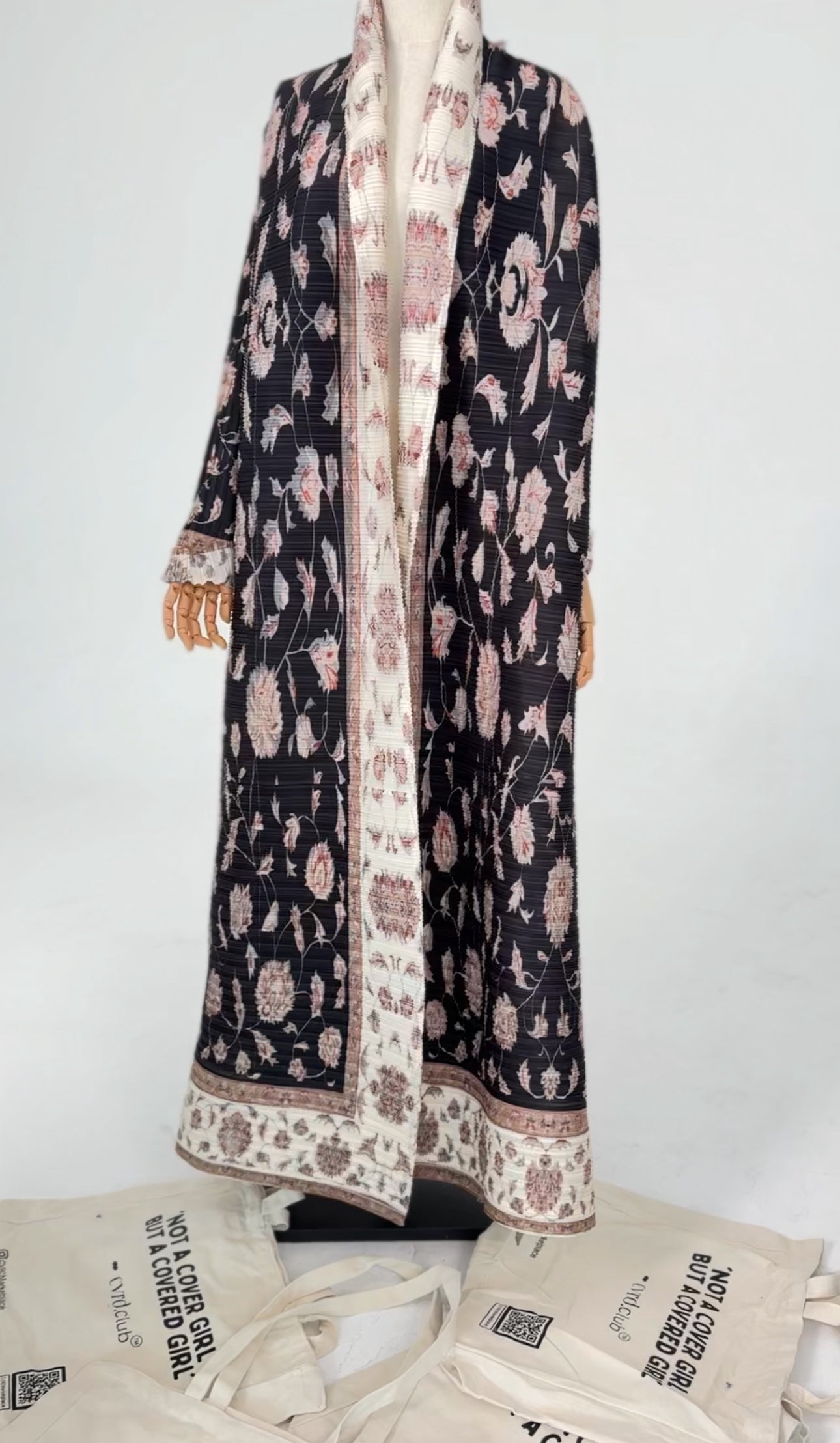Black & Beige Bouncy Abayah