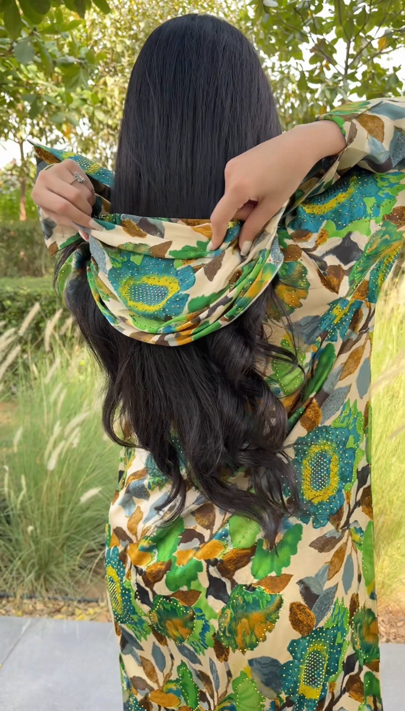 Green 🍏 floral Abayah with matching scarf