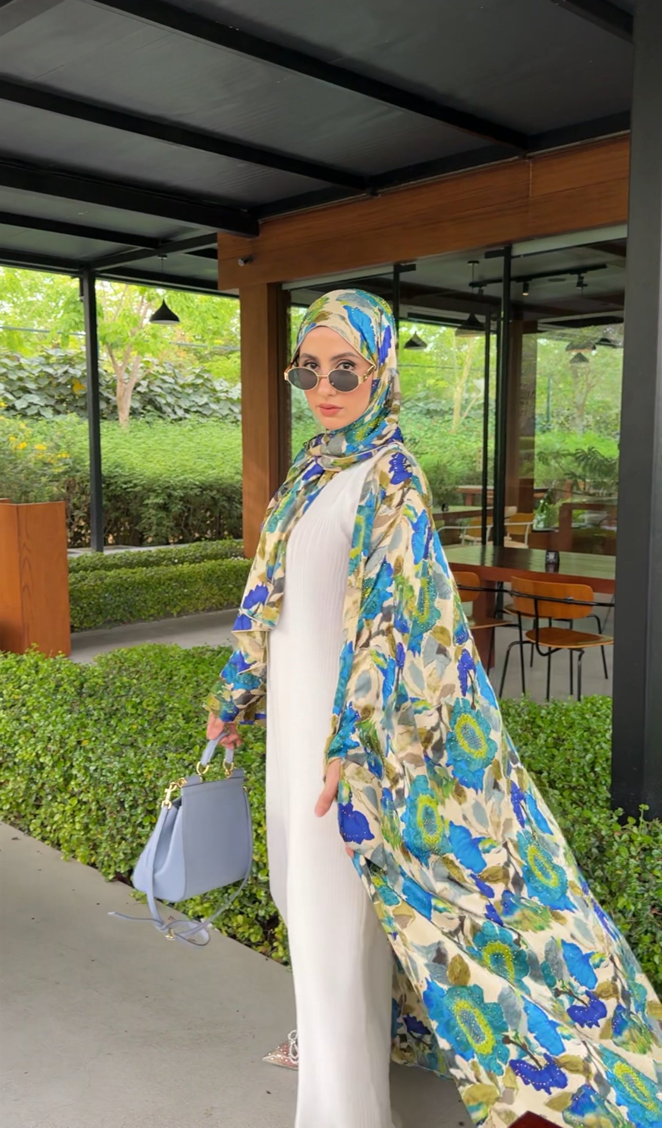 Blue 🦋 floral Abayah with matching scarf