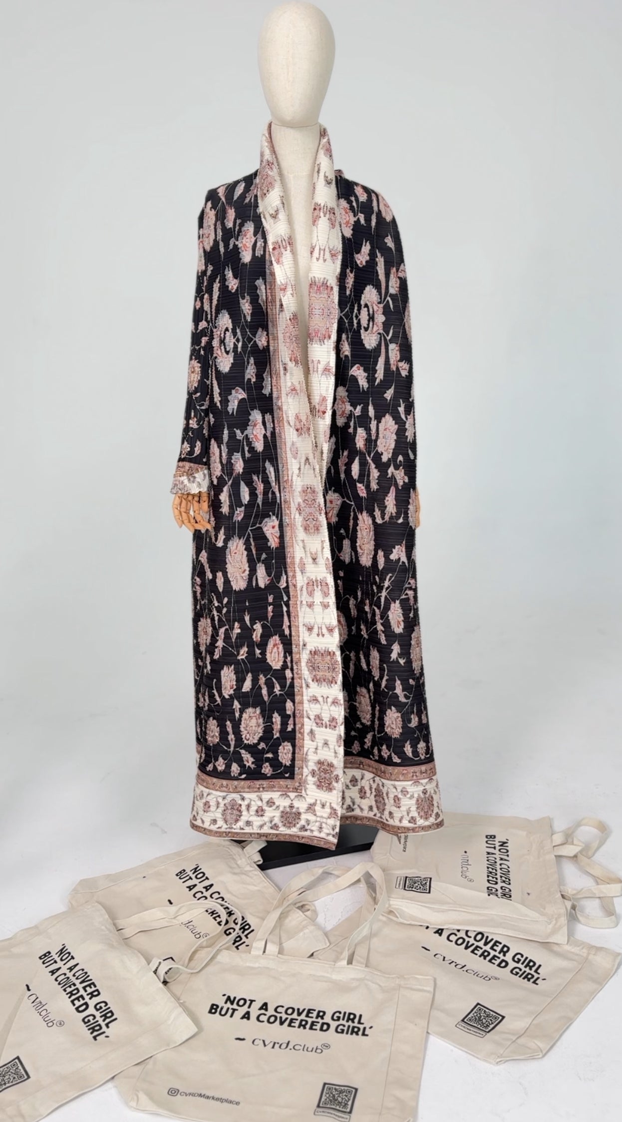 Black & Beige Bouncy Abayah