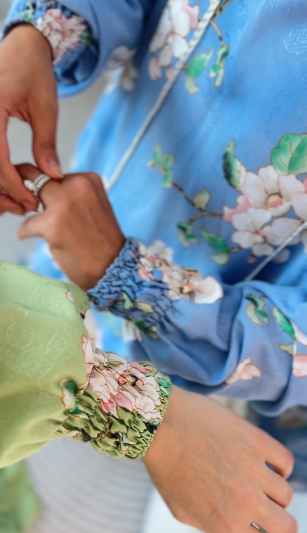 Blue and white orchid burqa