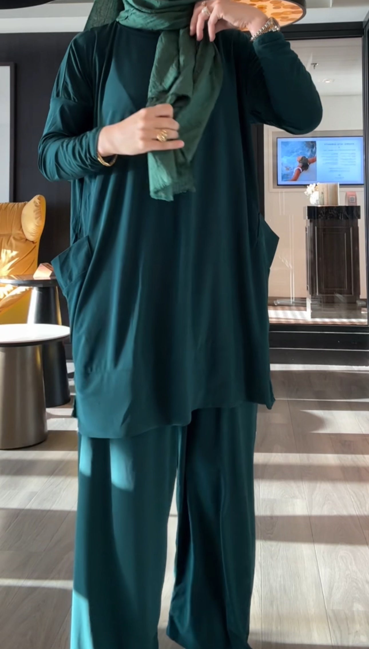 Green pocket stretch fabric set