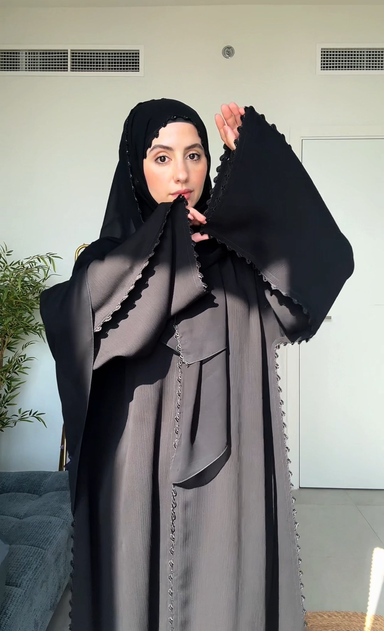 Black Zoom Abayah with Embrodiery detail