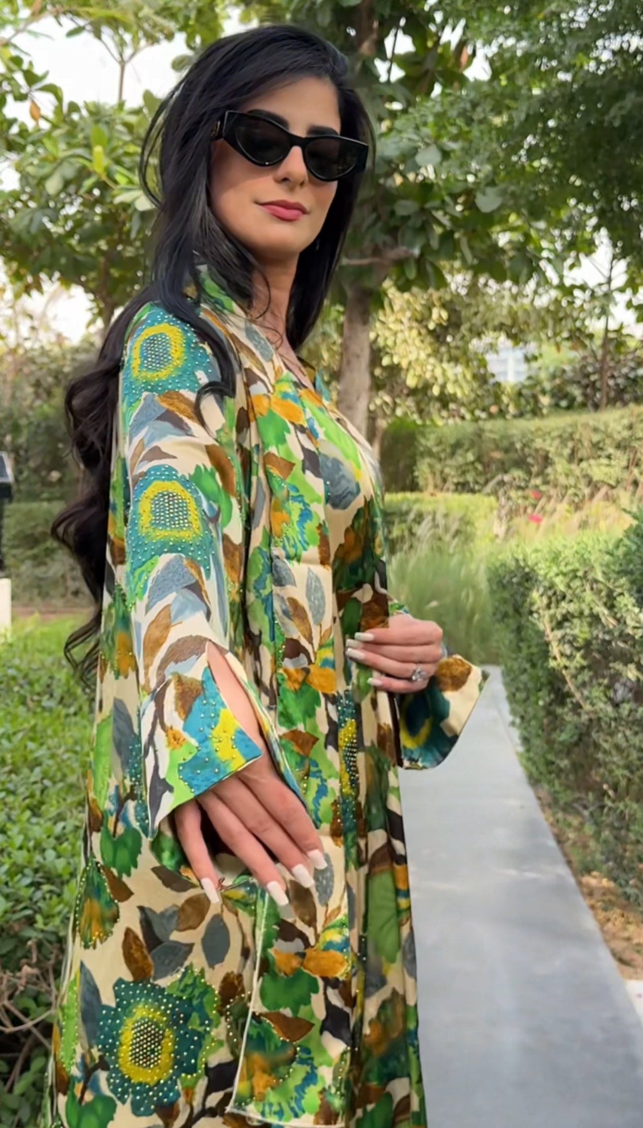 Green 🍏 floral Abayah with matching scarf
