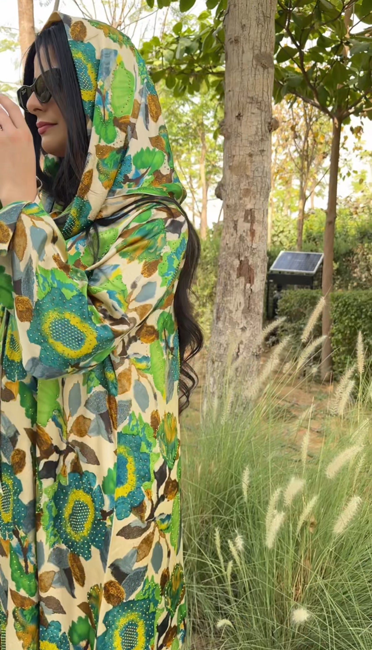 Green 🍏 floral Abayah with matching scarf