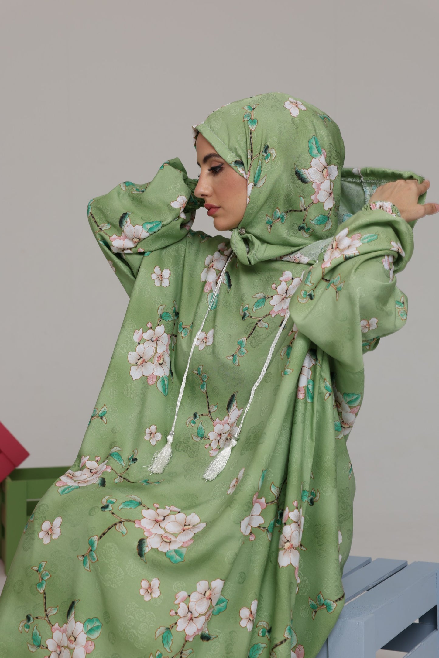 Blue and white orchid burqa