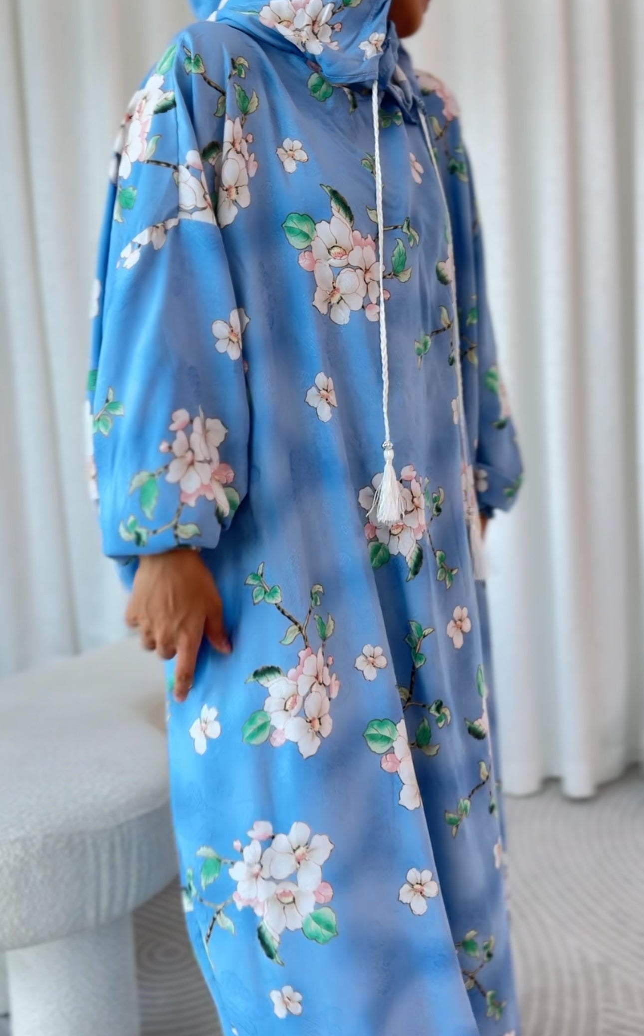 Blue and white orchid burqa