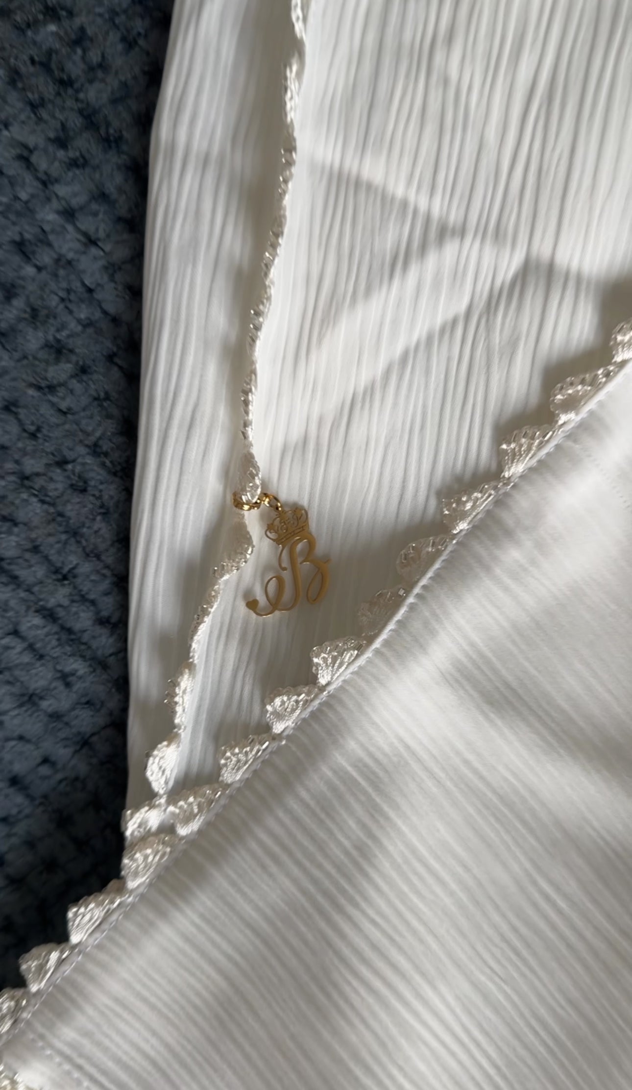 White Zoom Abayah with Embrodiery detail