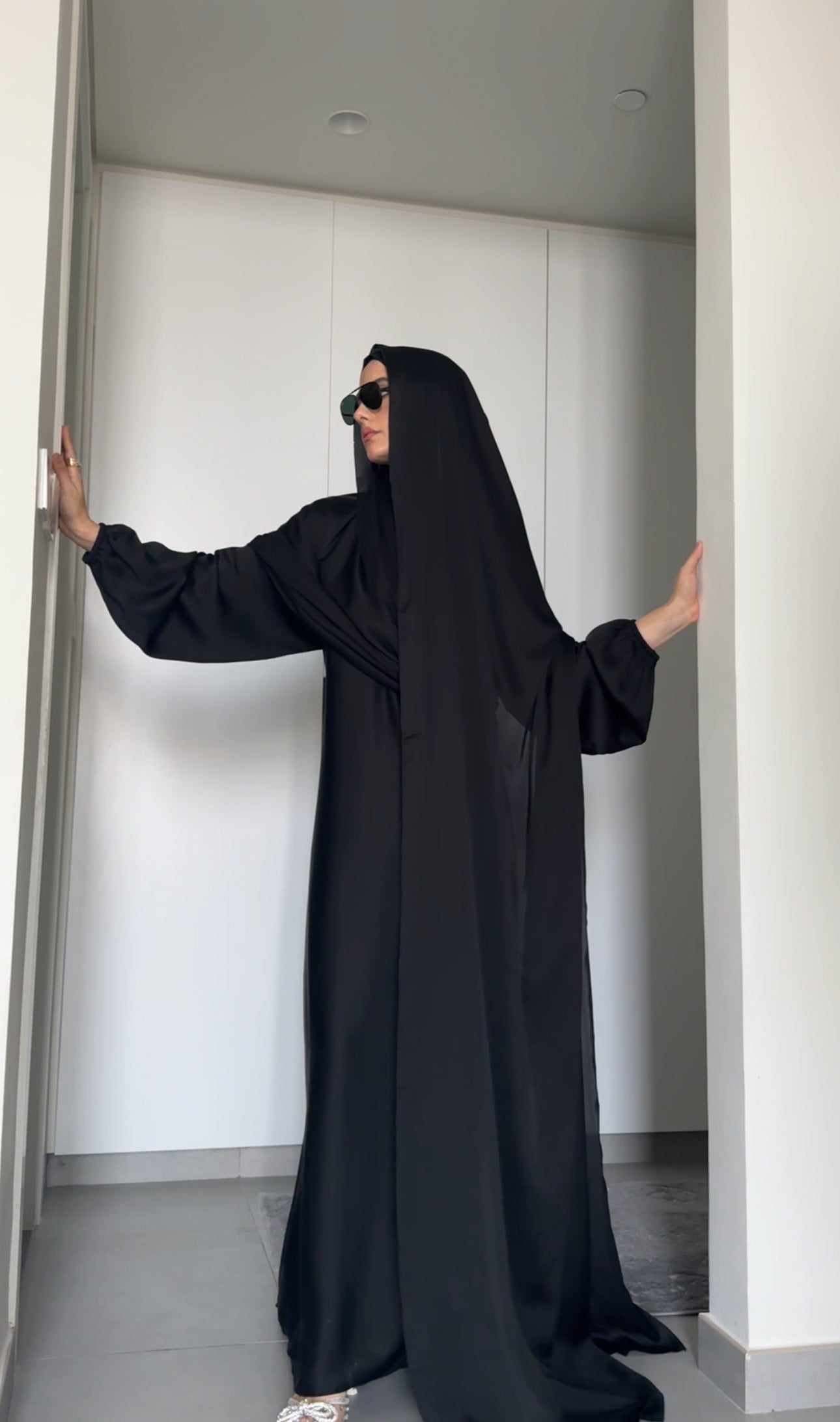 Sheikha Ameerah in Black Long Scarf Abayah