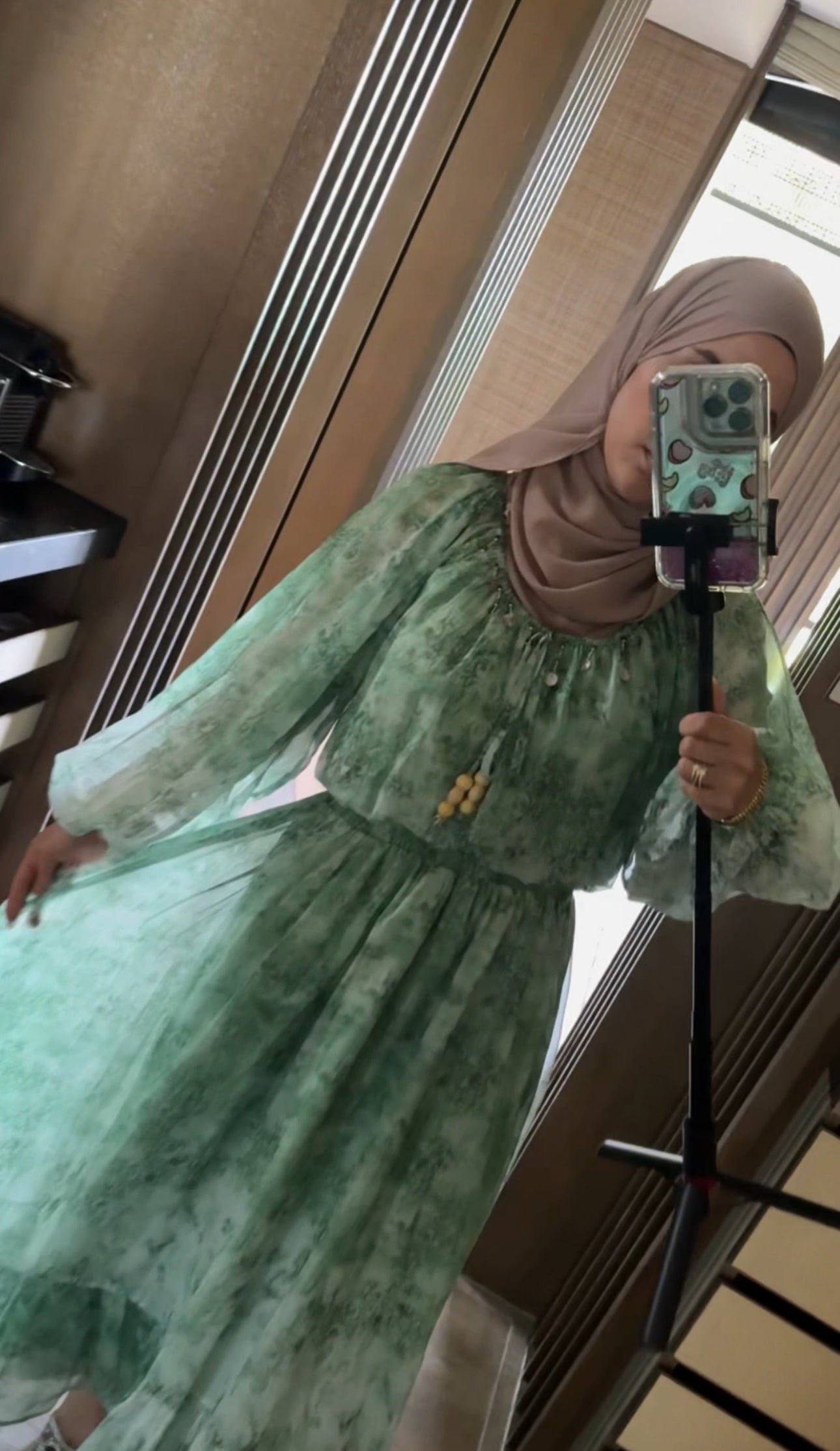 Green flow dress