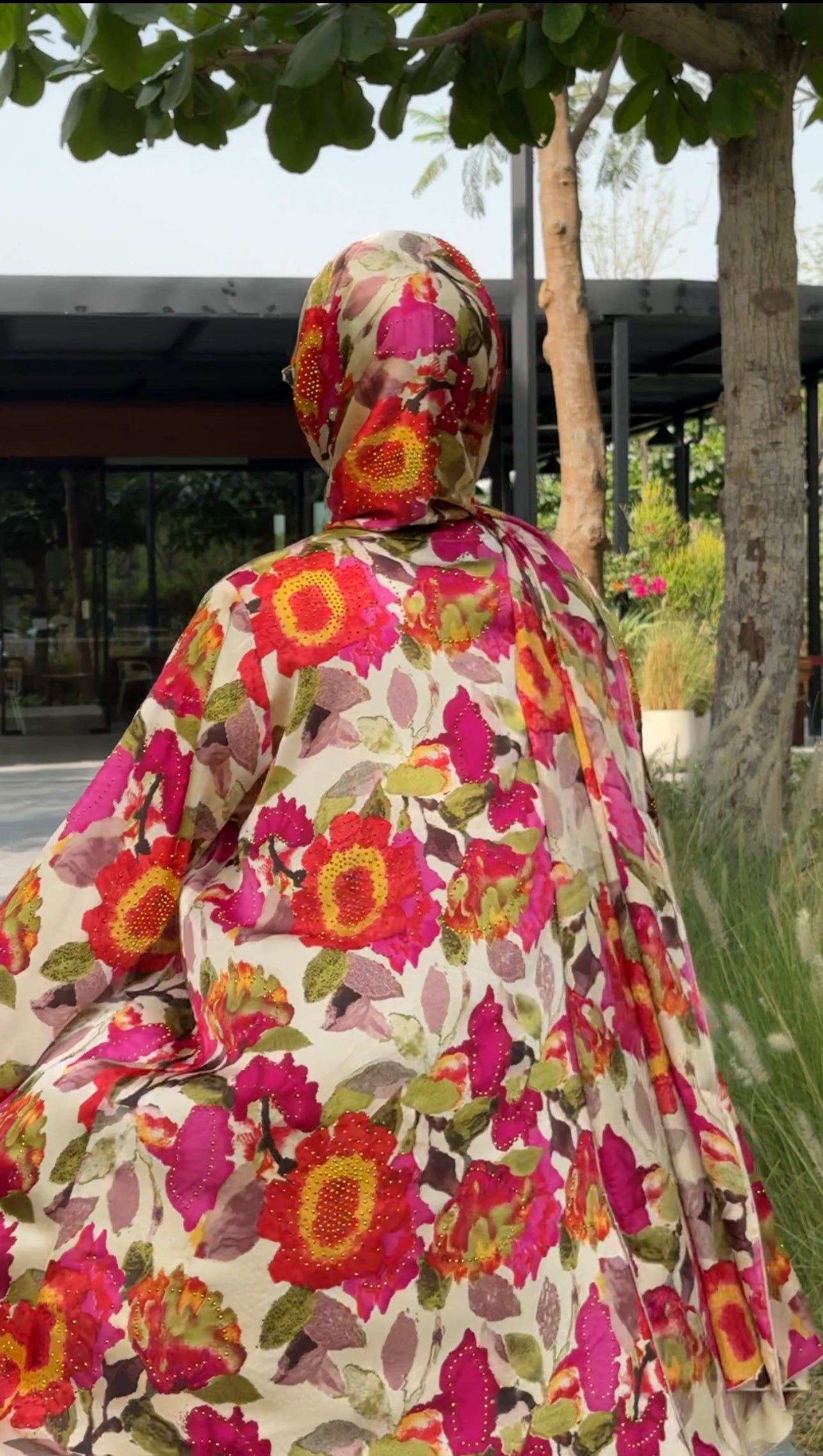 Pink 🌸 floral Abayah with matching scarf