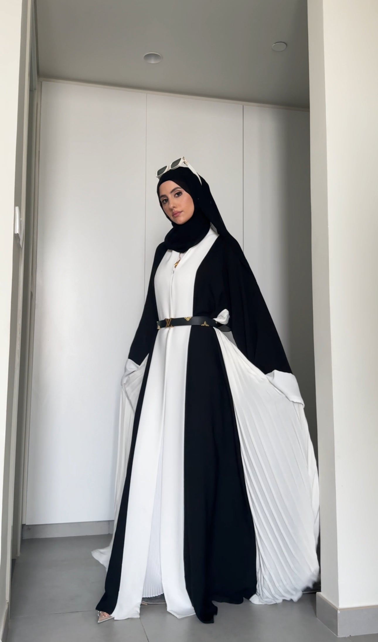 Black and white flowy abayah