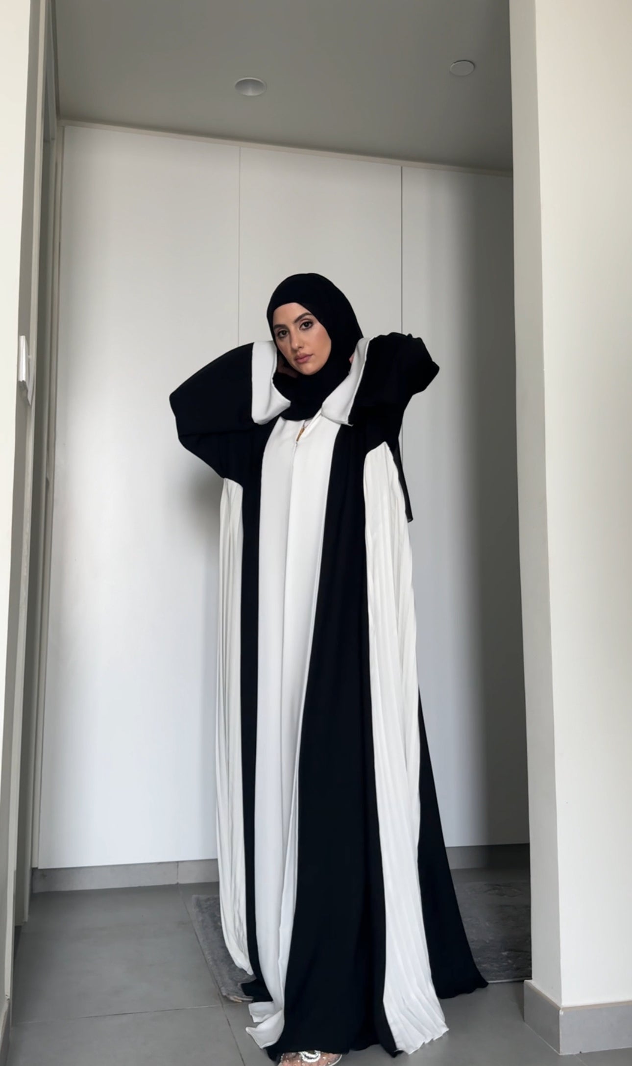 Black and white flowy abayah