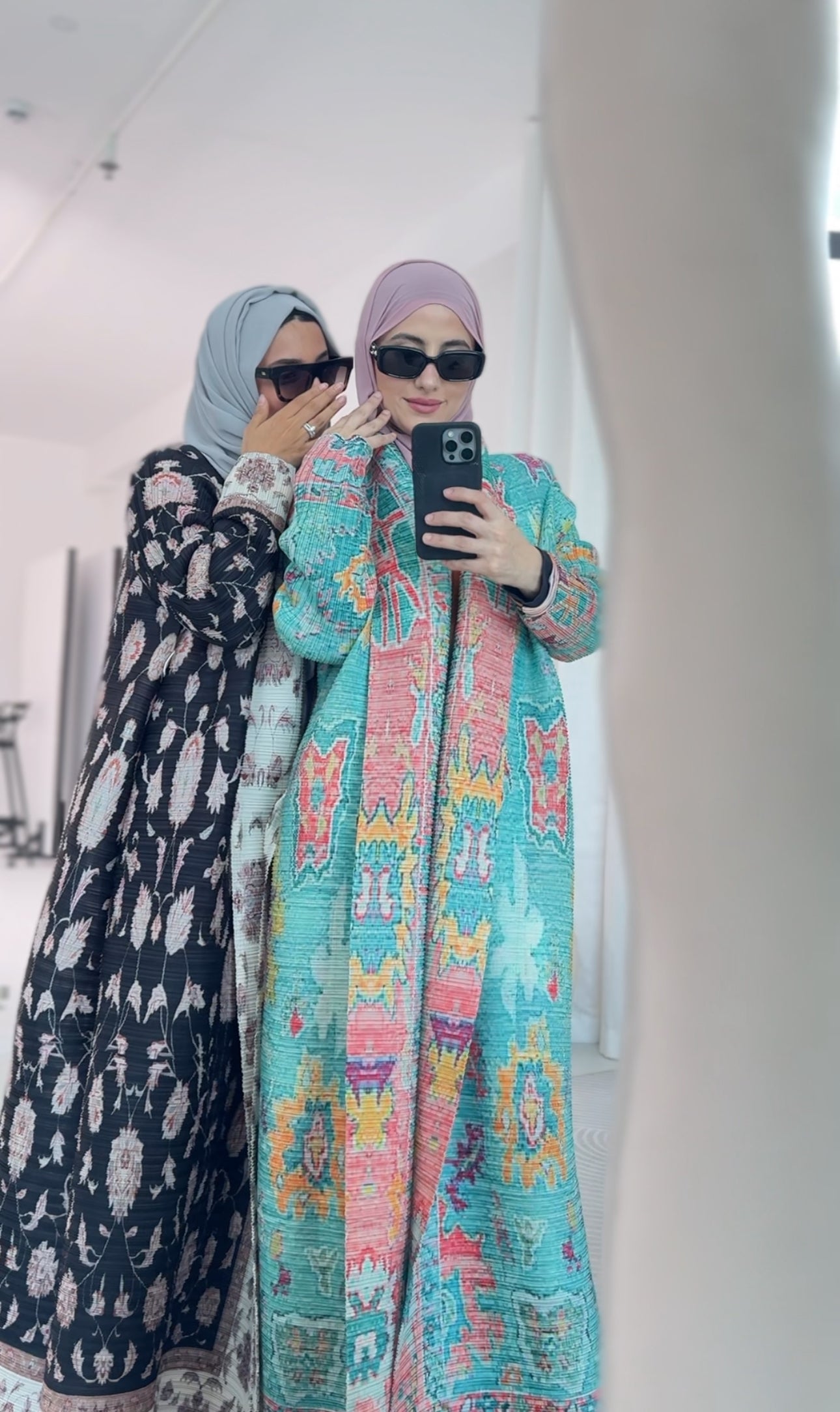 Black & Beige Bouncy Abayah
