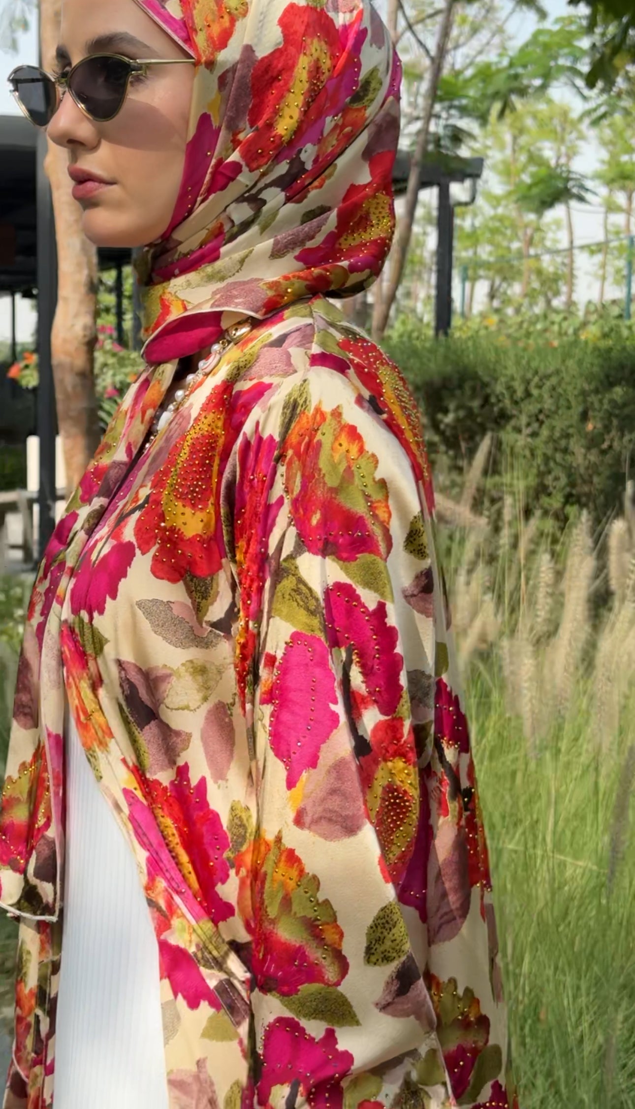 Pink 🌸 floral Abayah with matching scarf