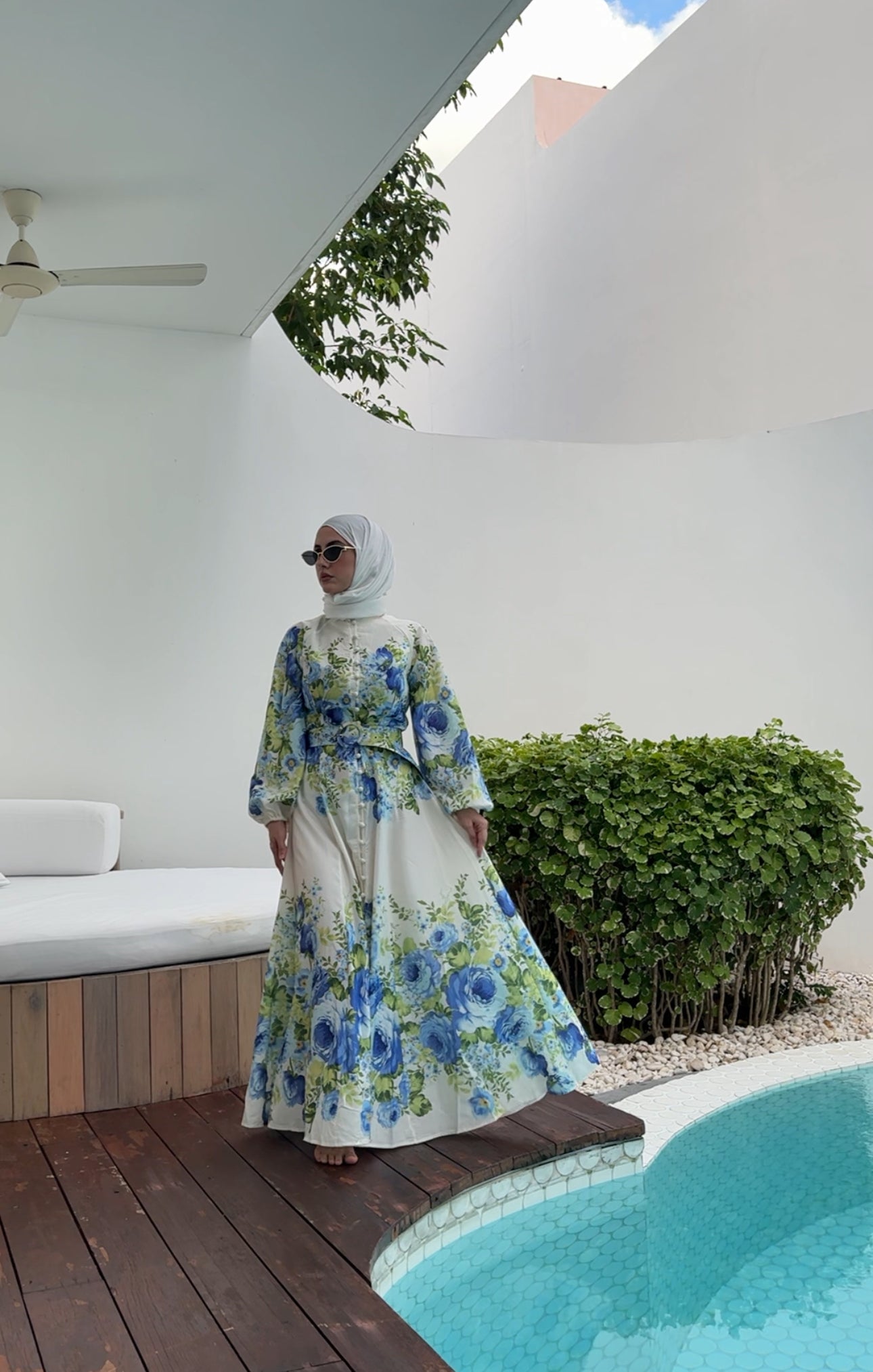 Blue and white floral 🦋 Eid dress