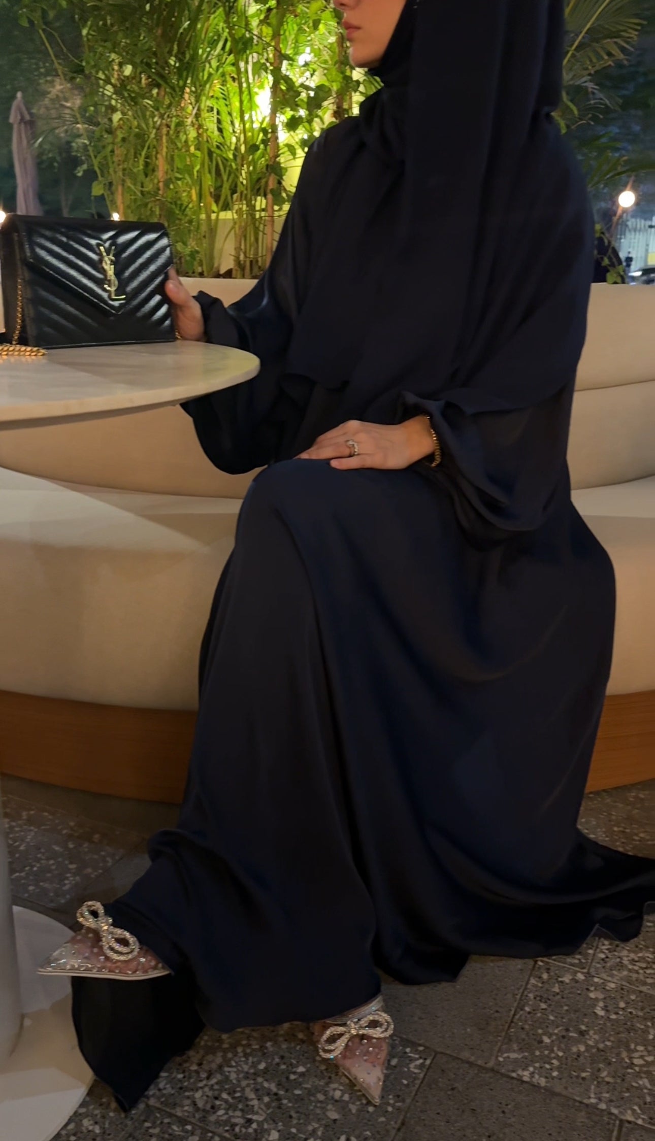 Navy flow abayah