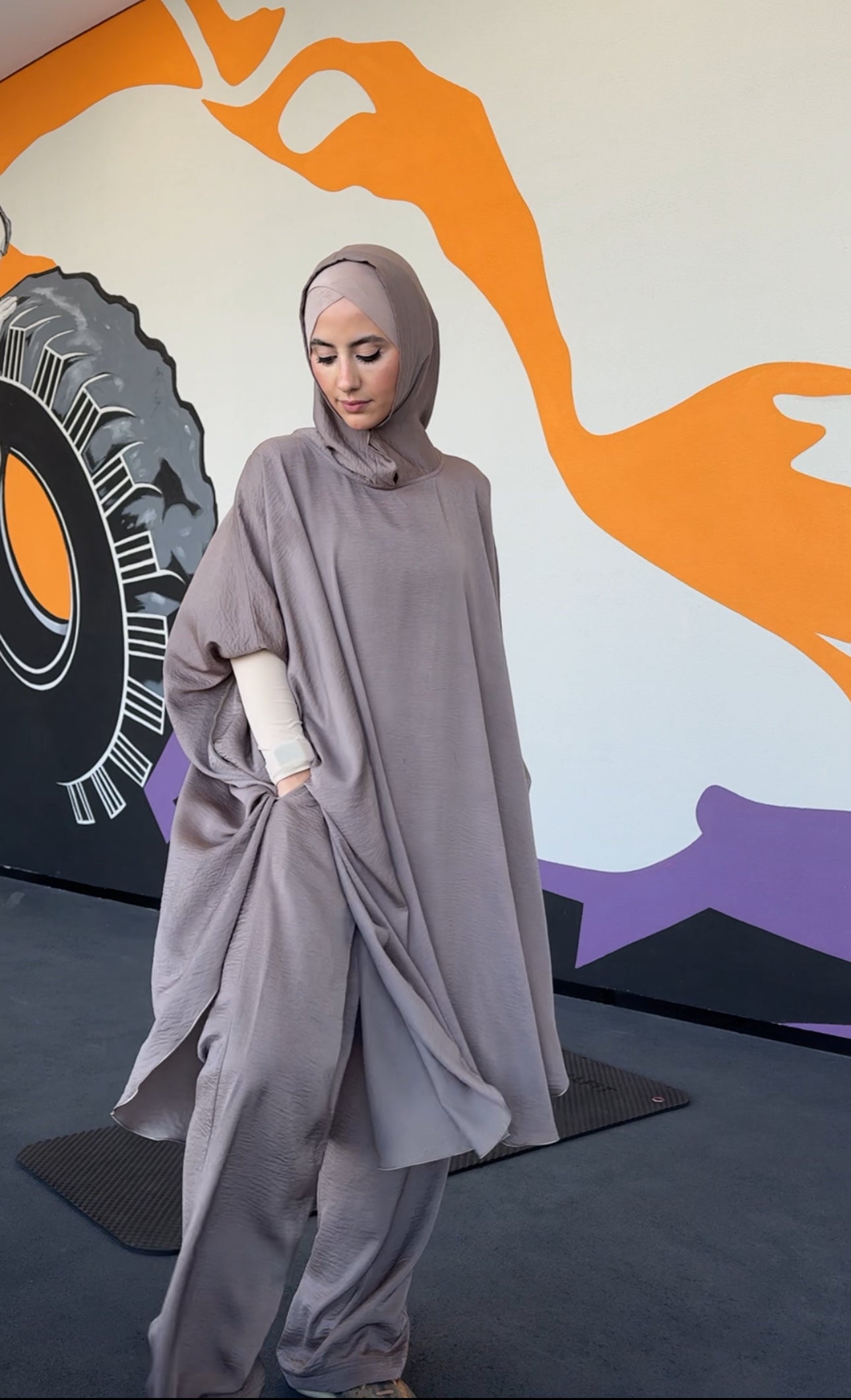 Beige Hooded Gym Set