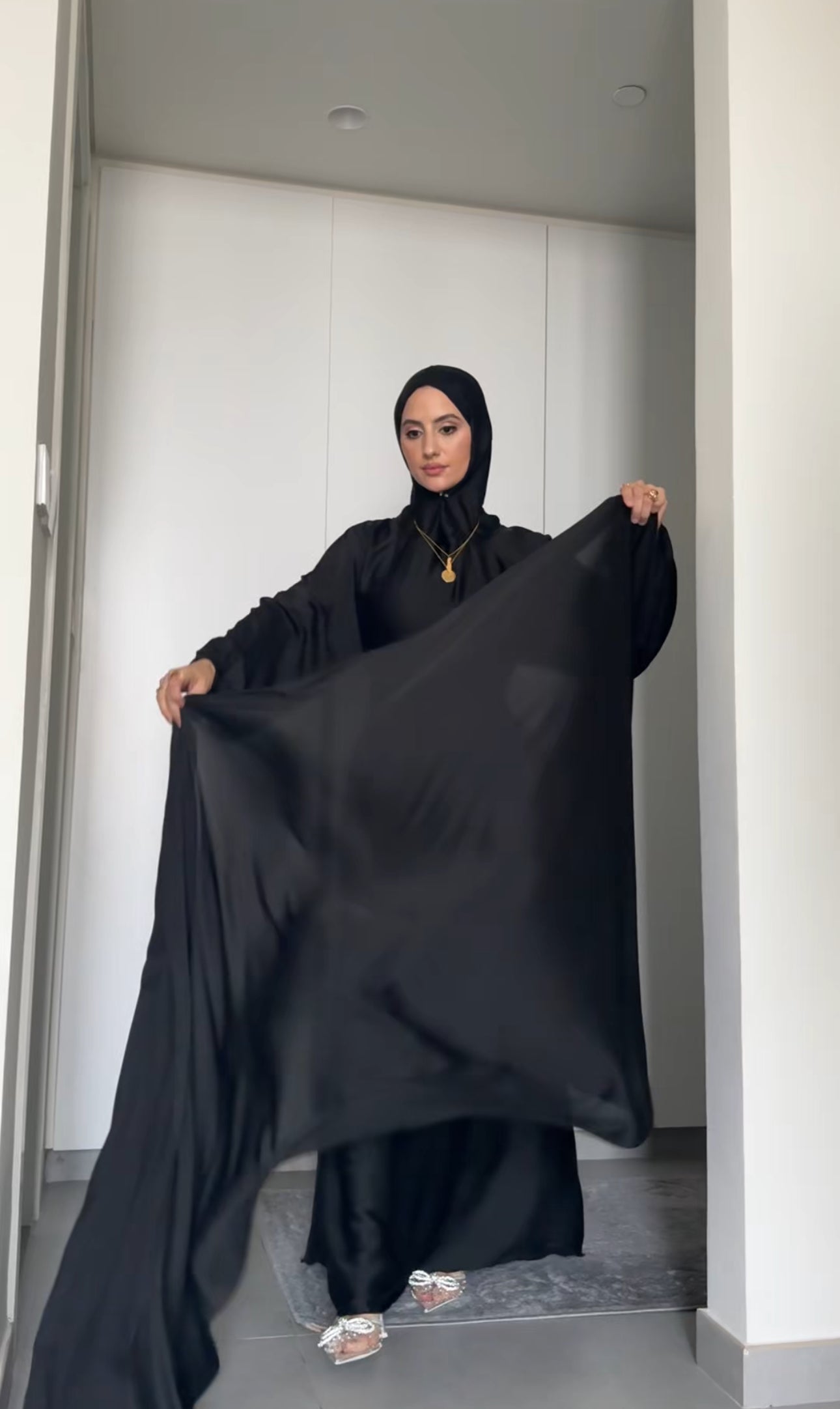 Sheikha Ameerah in Black Long Scarf Abayah