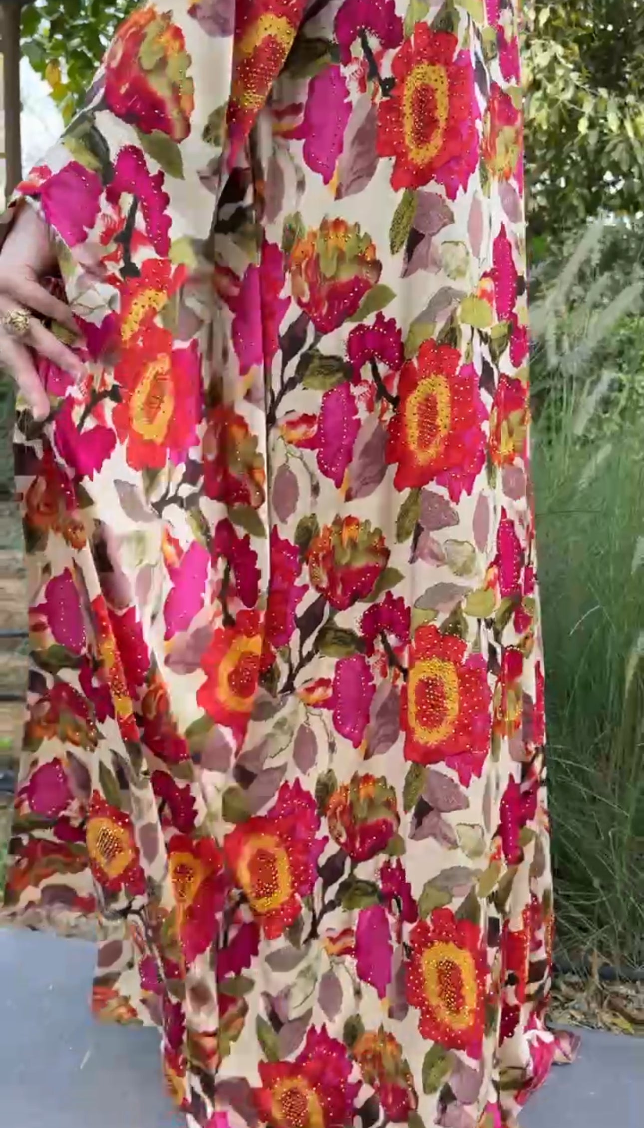 Pink 🌸 floral Abayah with matching scarf