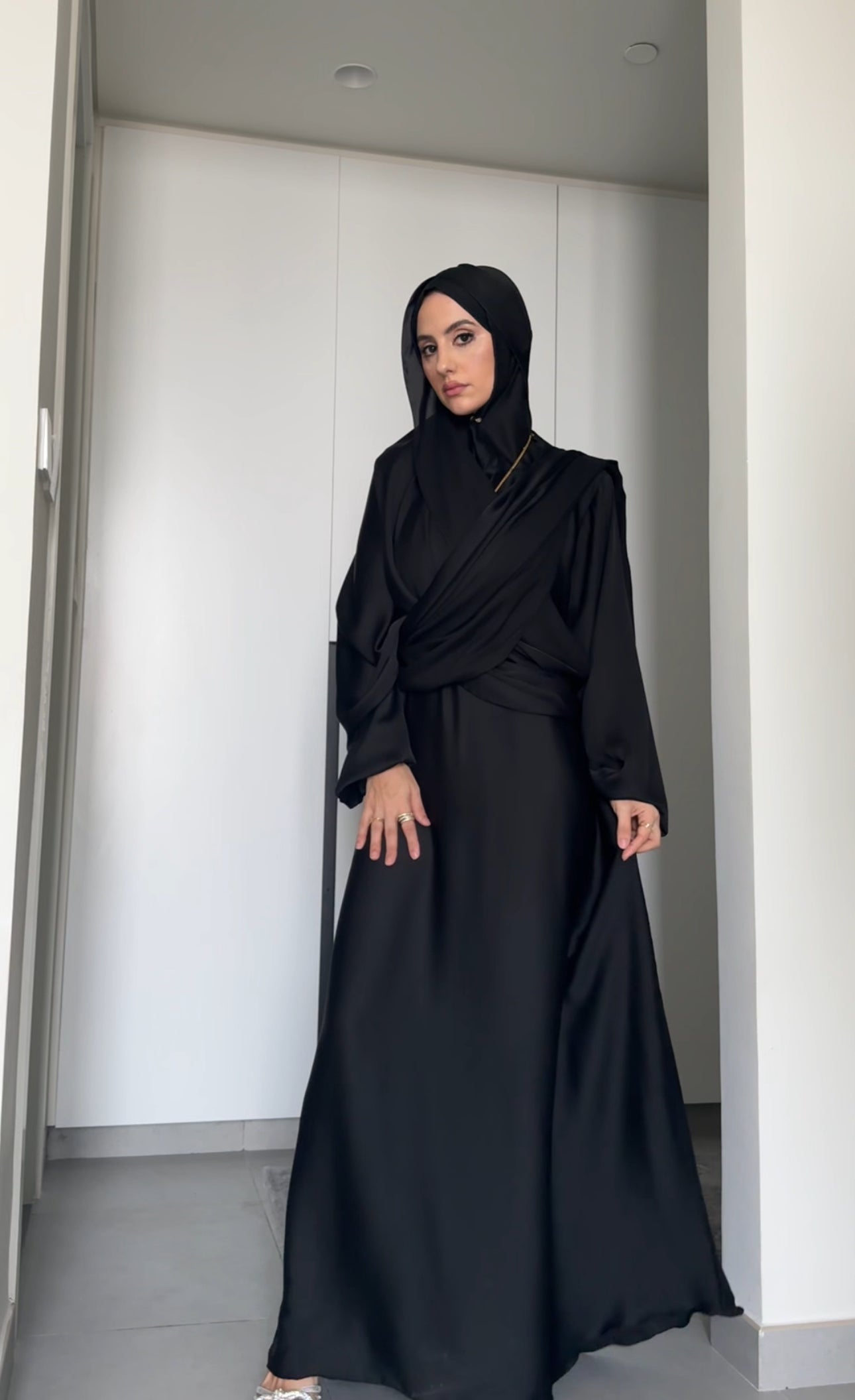 Sheikha Ameerah in Black Long Scarf Abayah