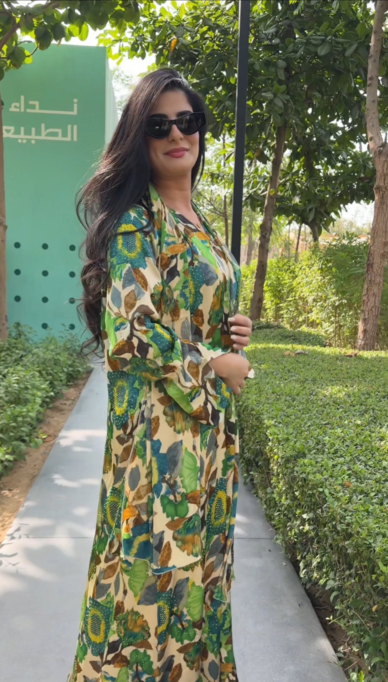 Green 🍏 floral Abayah with matching scarf