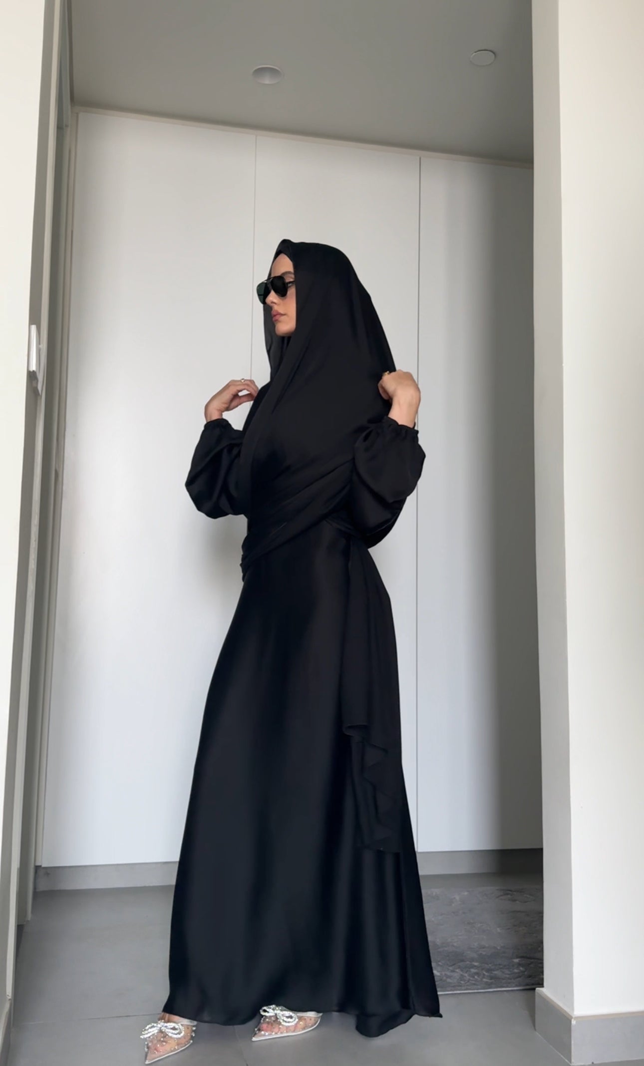 Sheikha Ameerah in Black Long Scarf Abayah