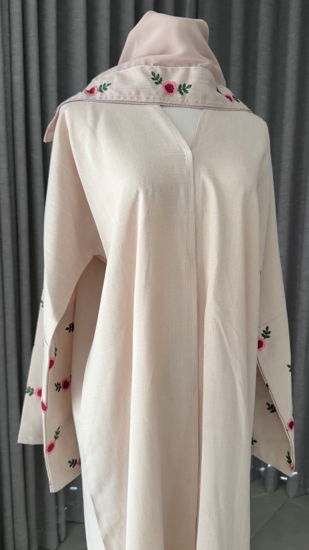 Pink flower 🌺 Abayah