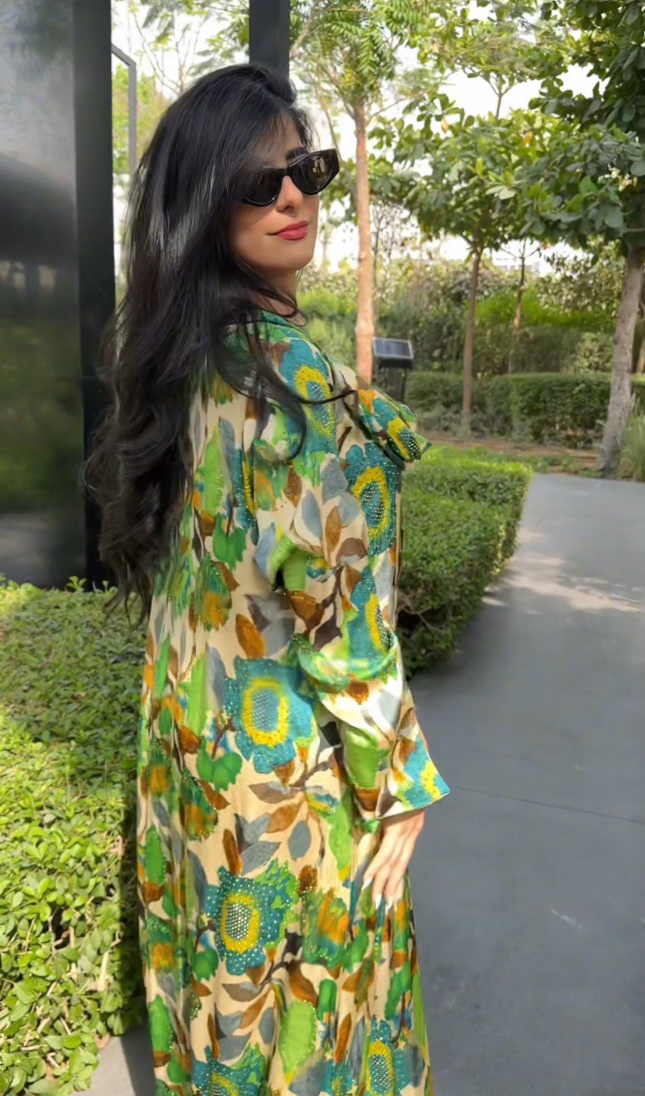 Green 🍏 floral Abayah with matching scarf