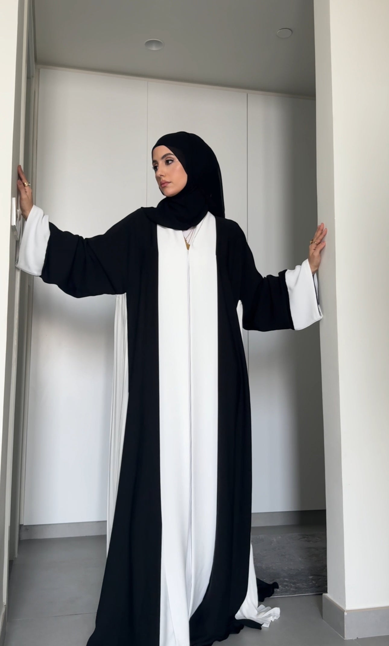 Black and white flowy abayah