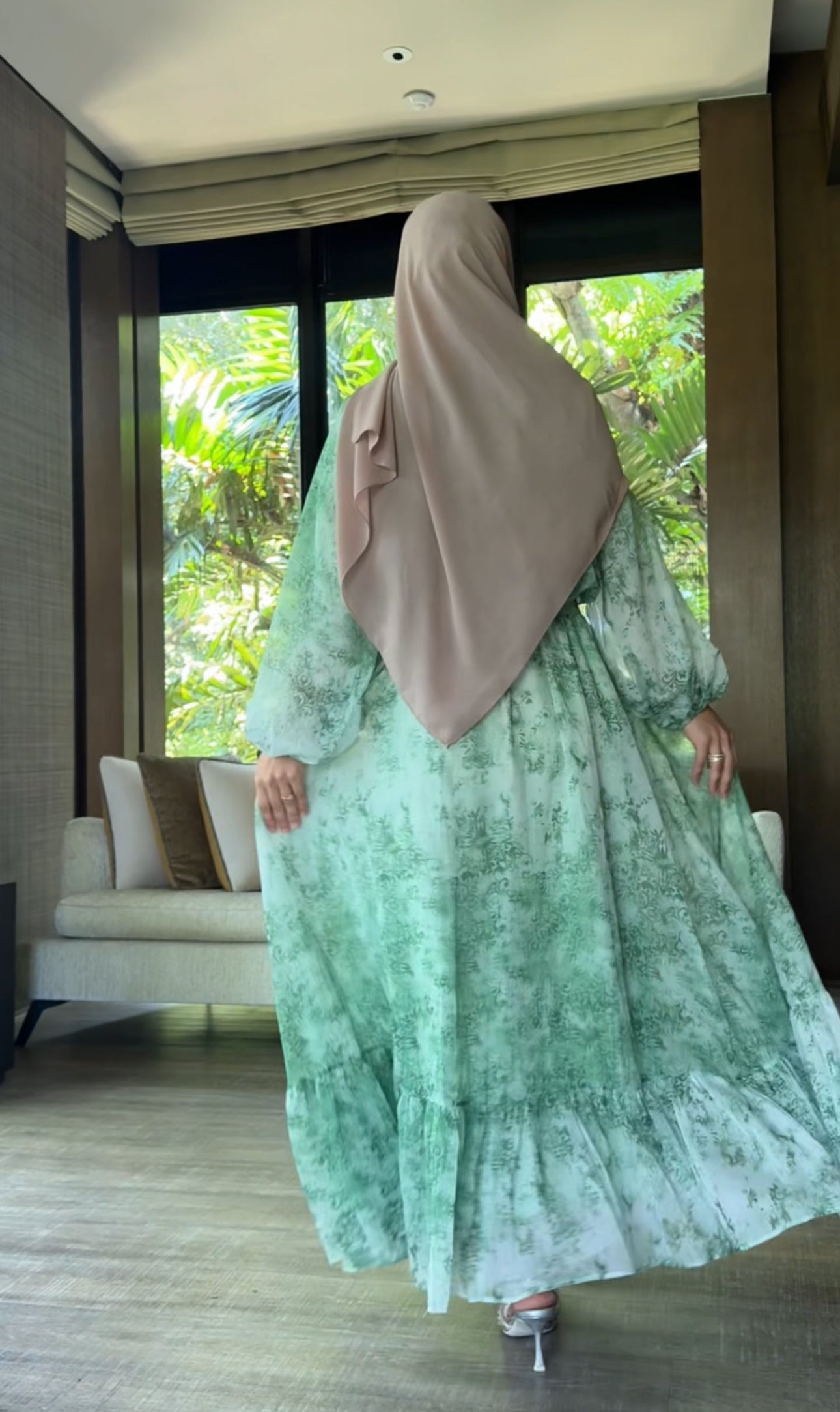 Green flow dress