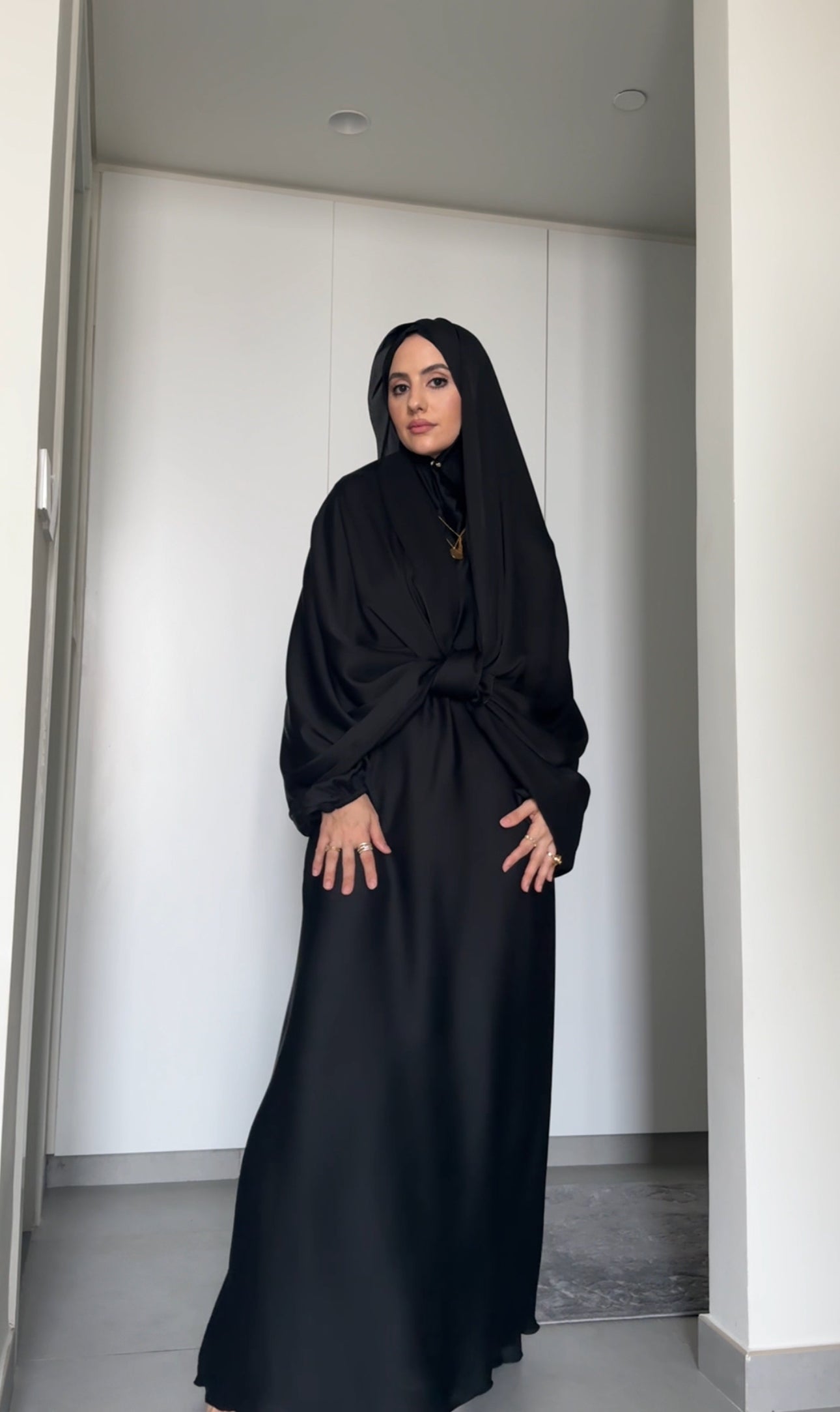 Sheikha Ameerah in Black Long Scarf Abayah