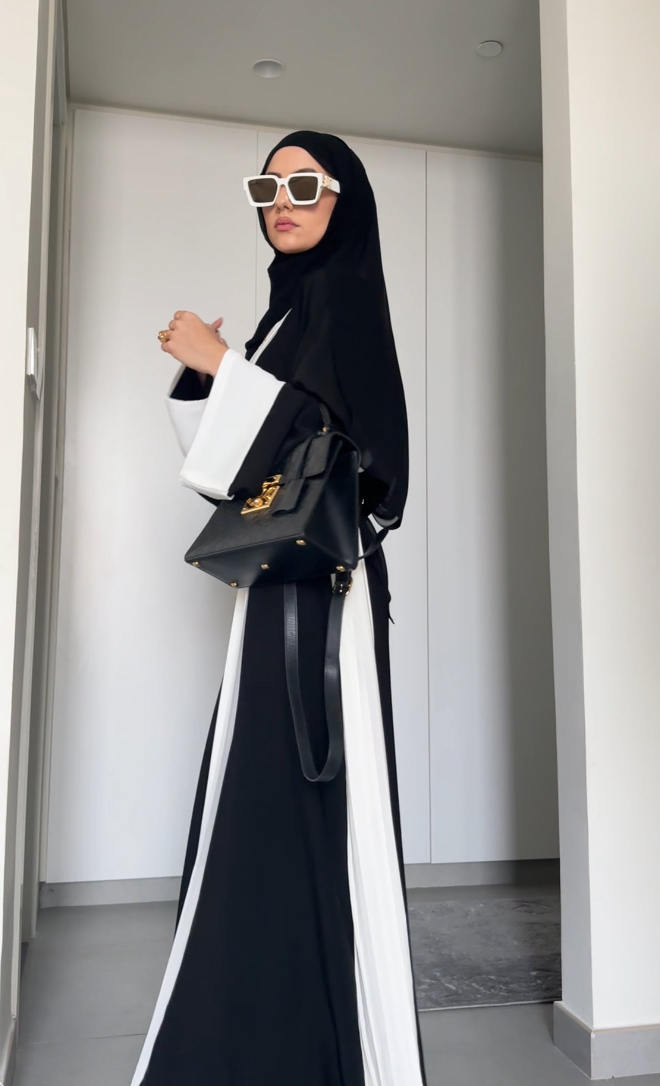 Black and white flowy abayah