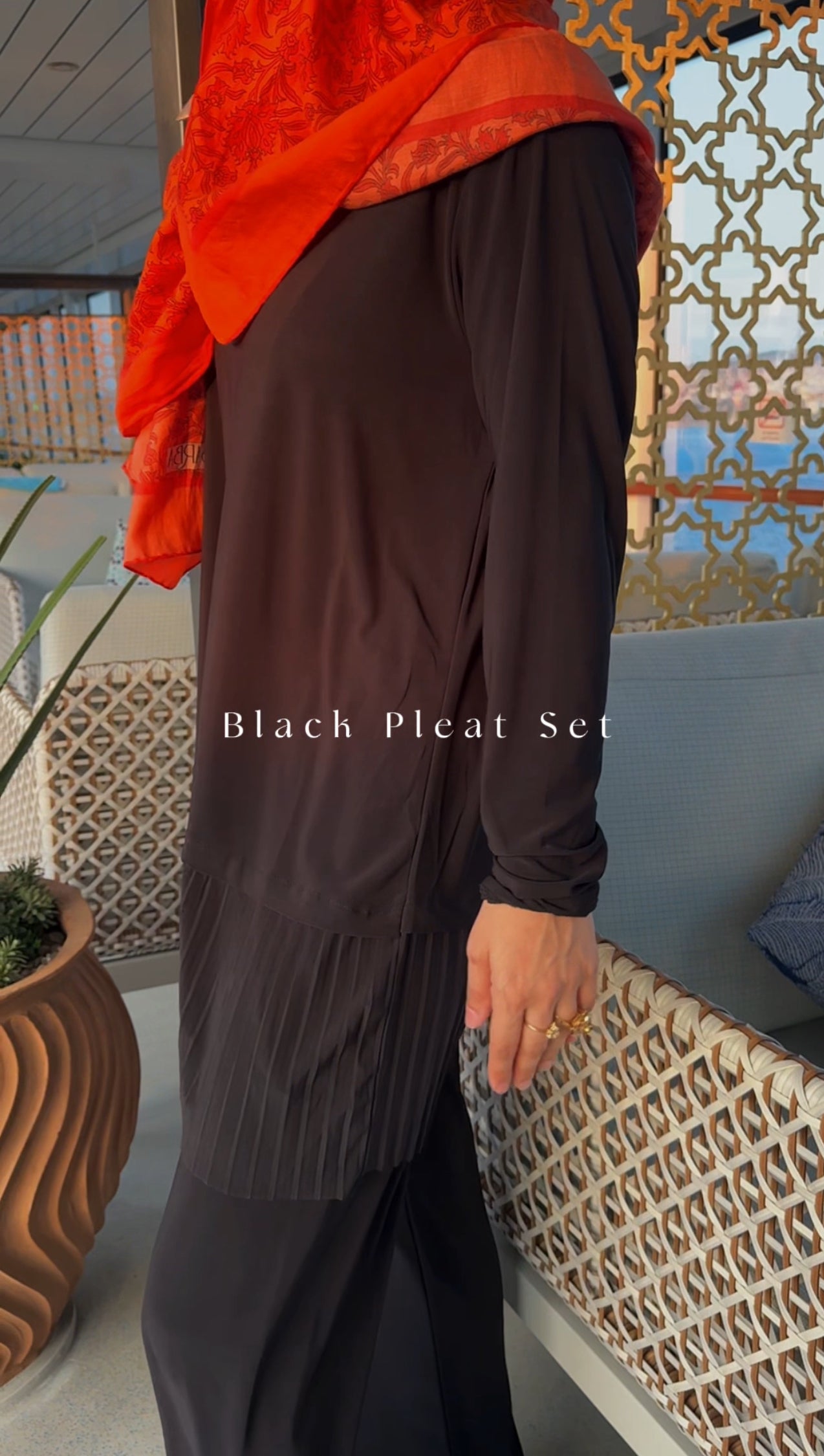 Black pleat stretch fabric set