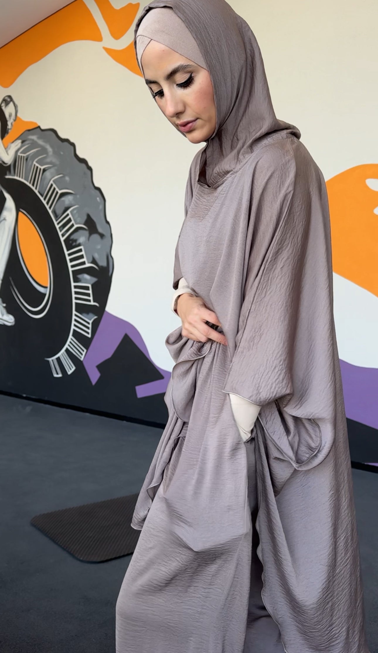 Beige Hooded Gym Set