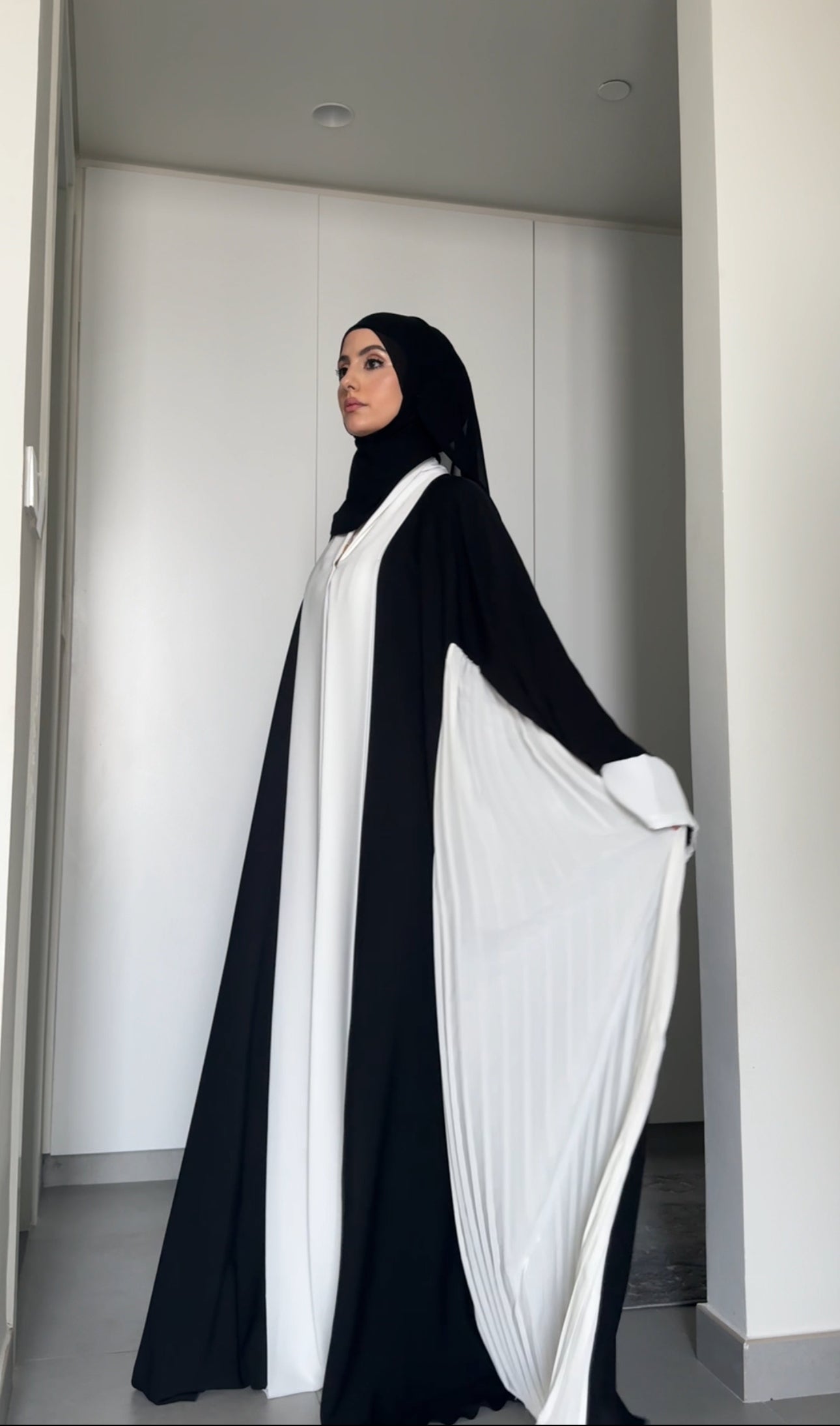 Black and white flowy abayah