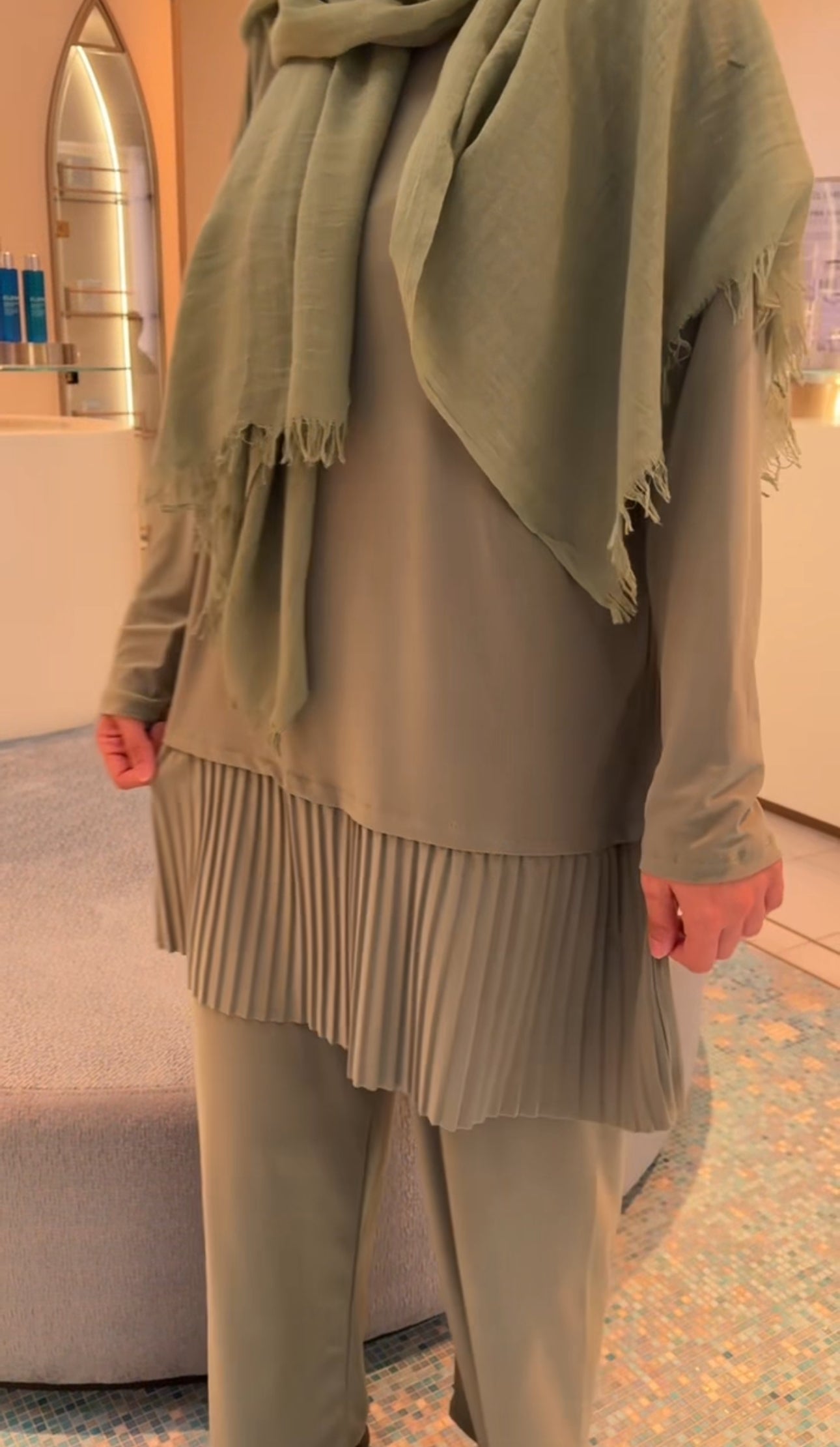 Green pleat stretch fabric set