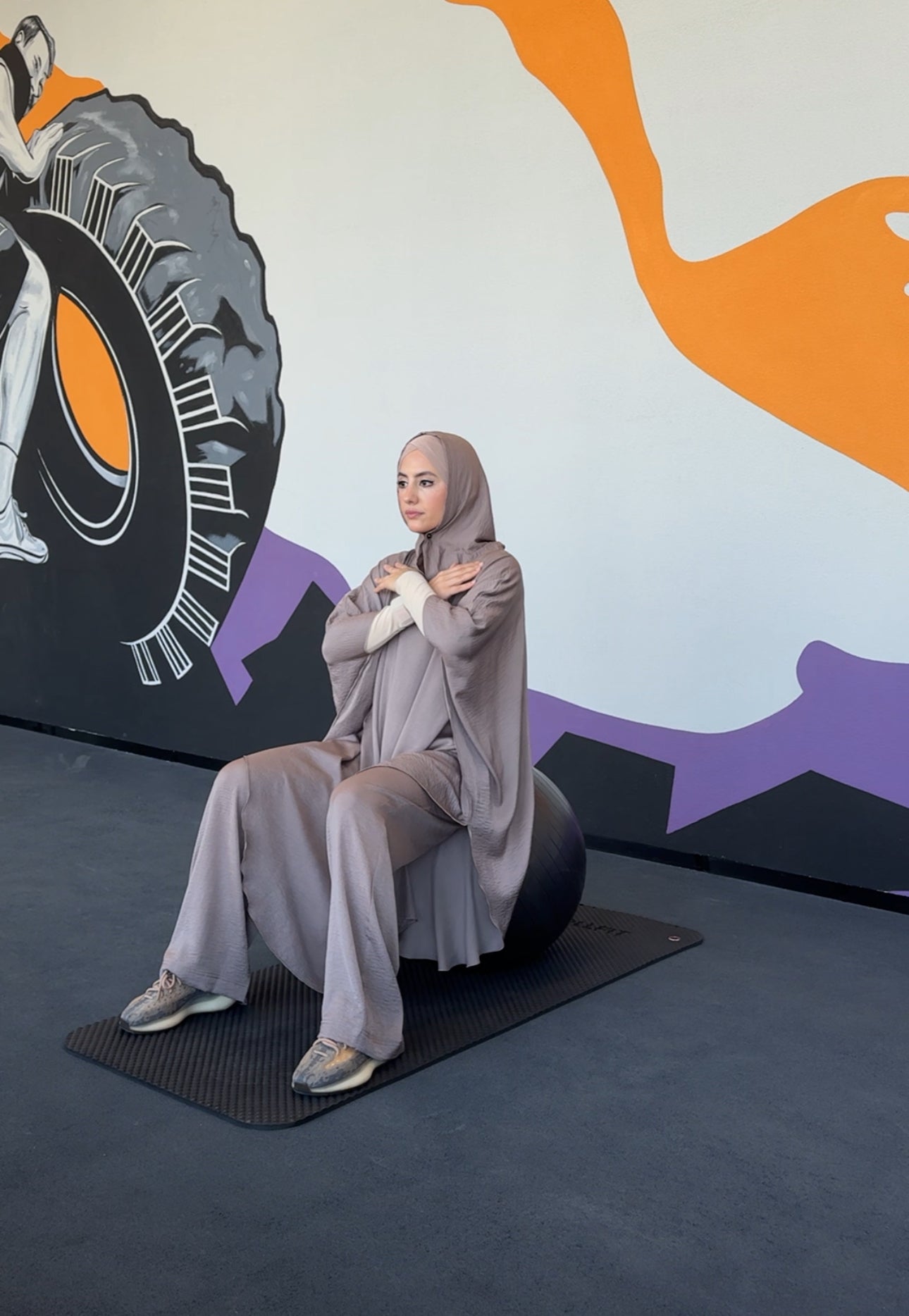 Beige Hooded Gym Set