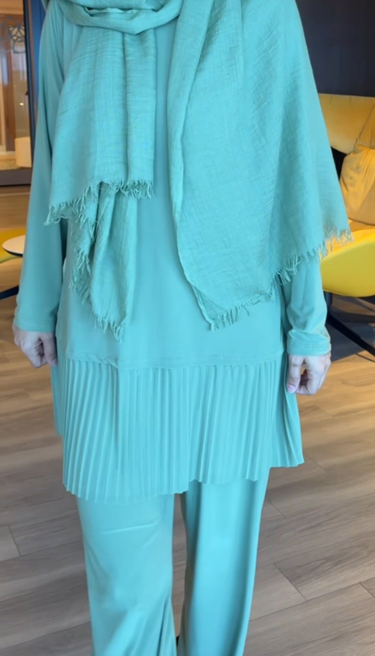 Green pleat stretch fabric set