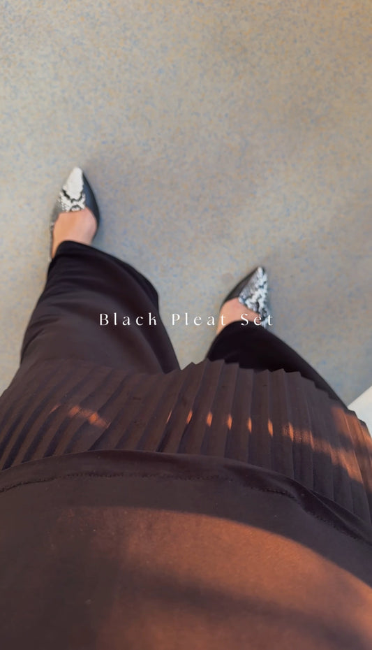 Black pleat stretch fabric set