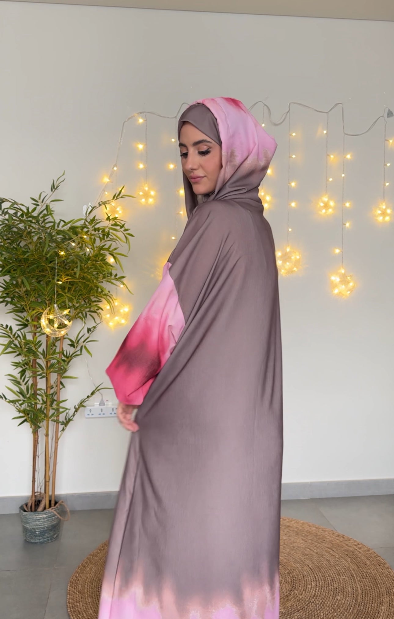 Pink and brown dye burqa