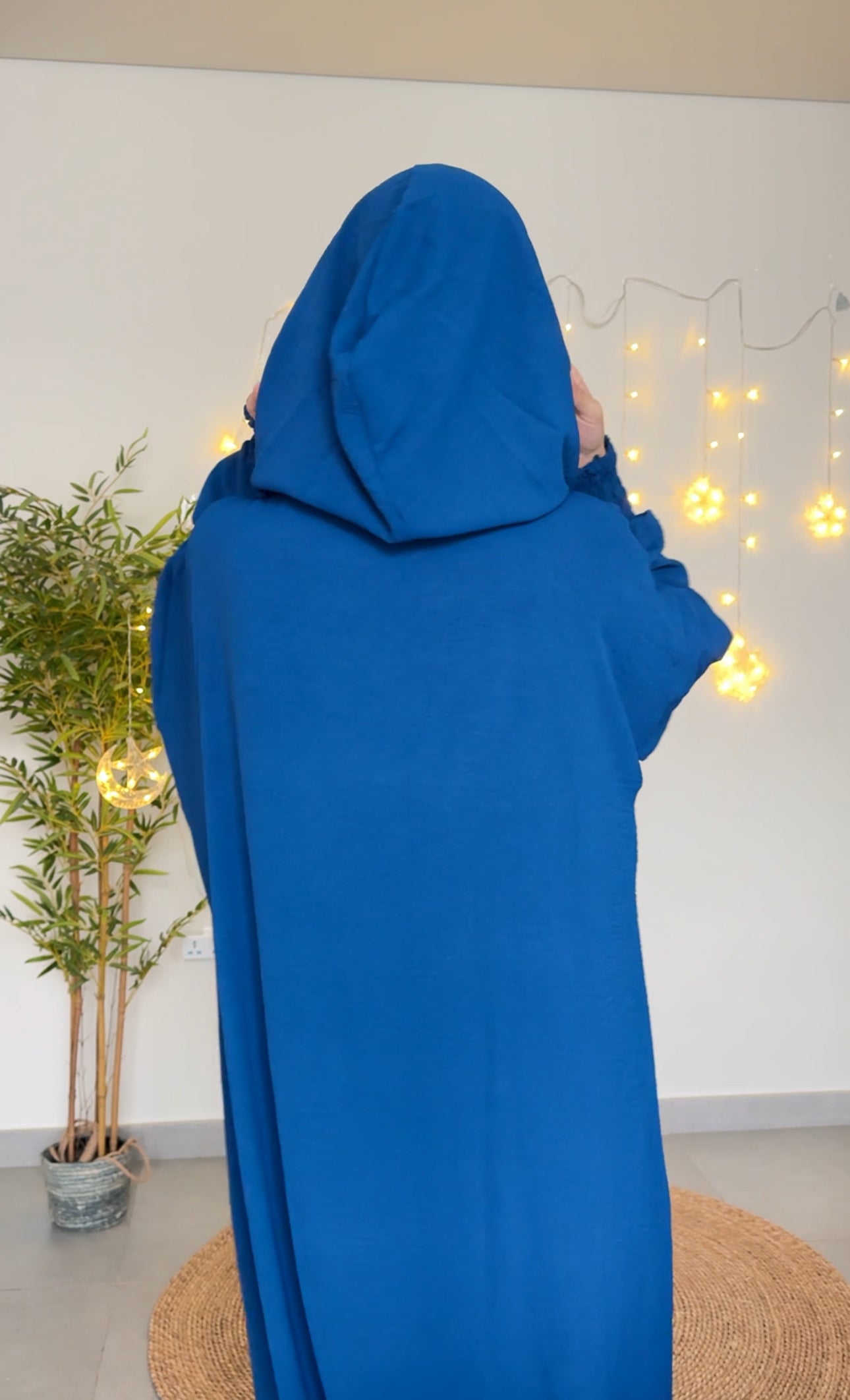 Blue burqa with no dots