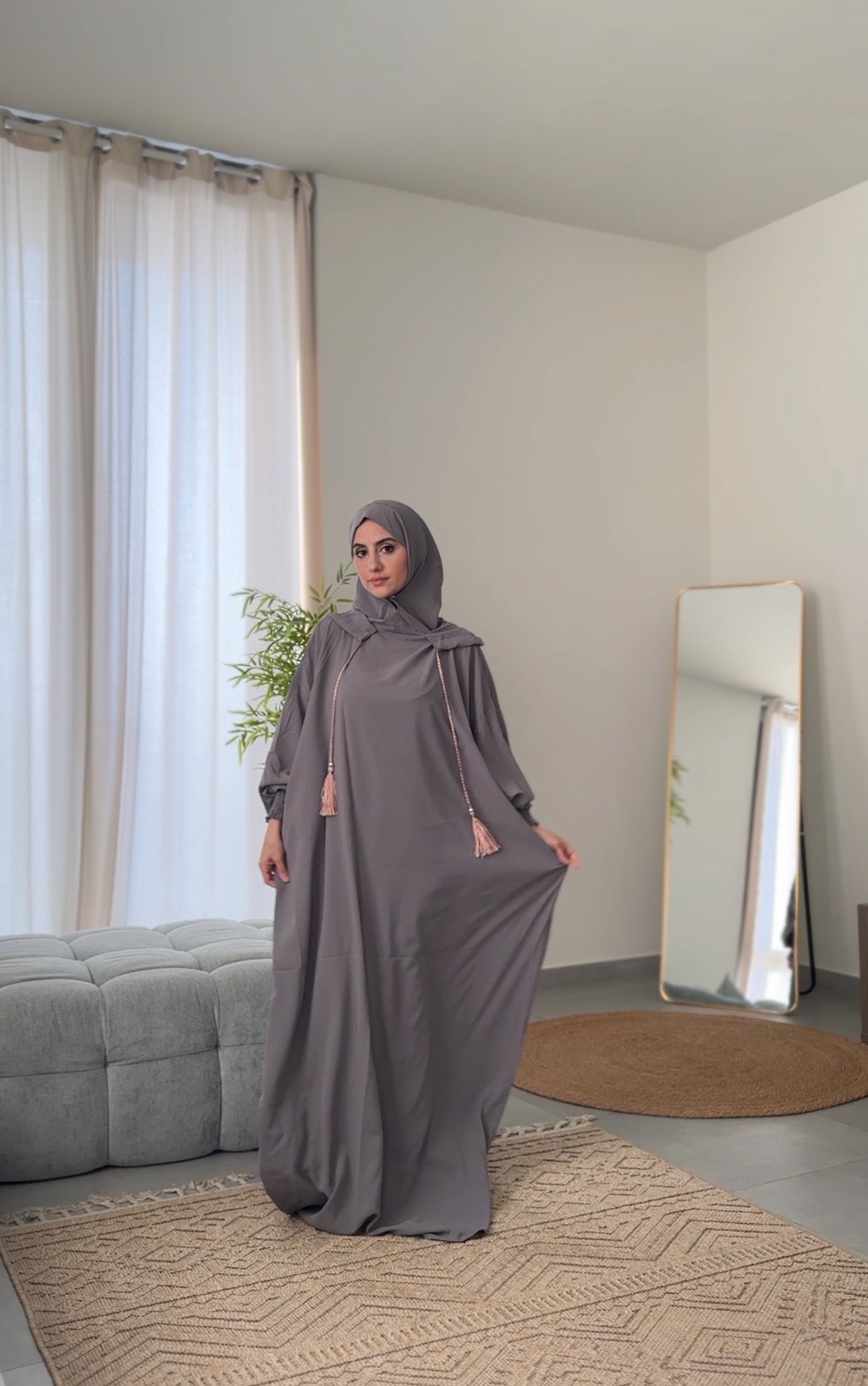 Grey burqa with no dots