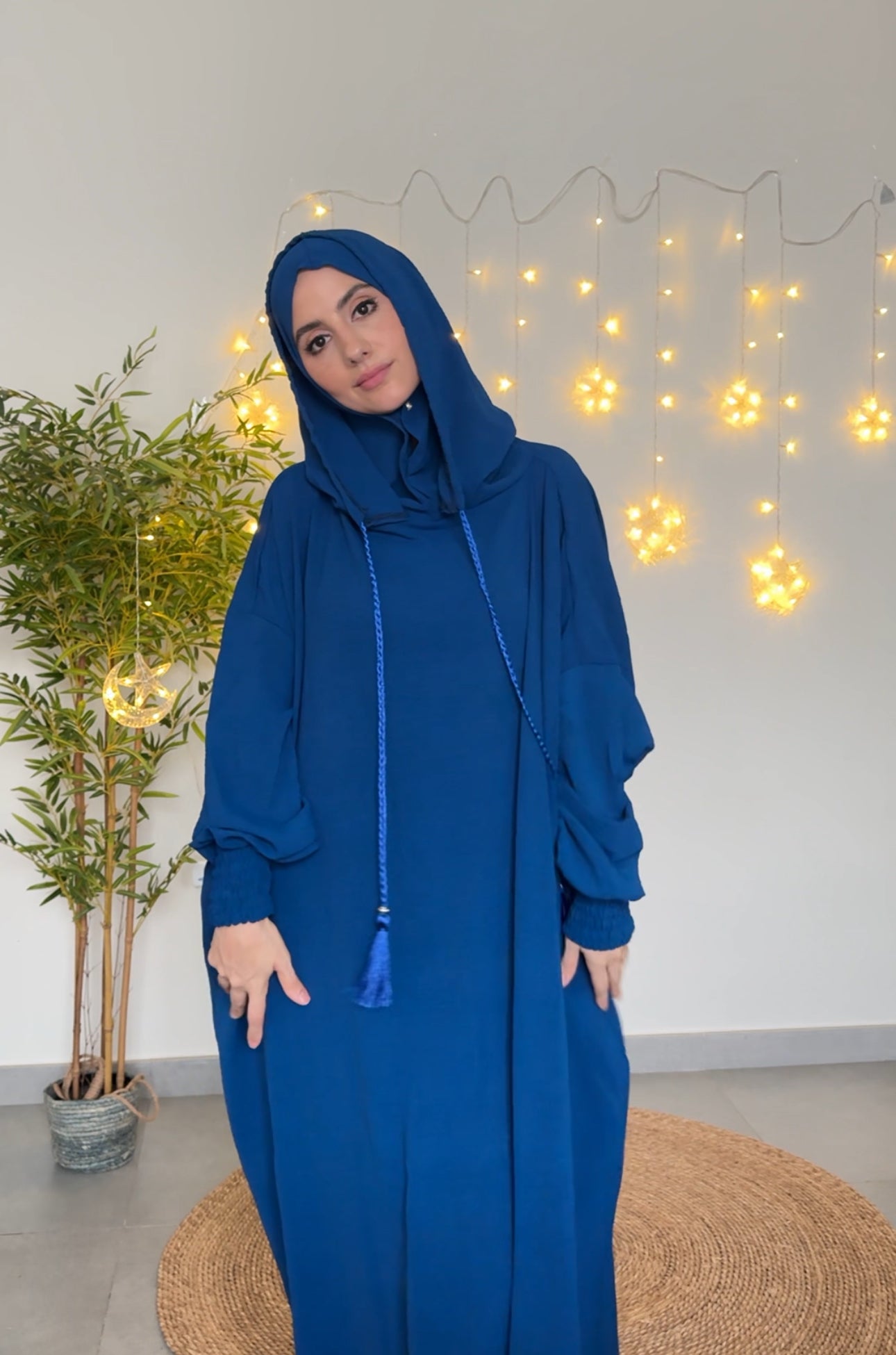 Blue burqa with no dots