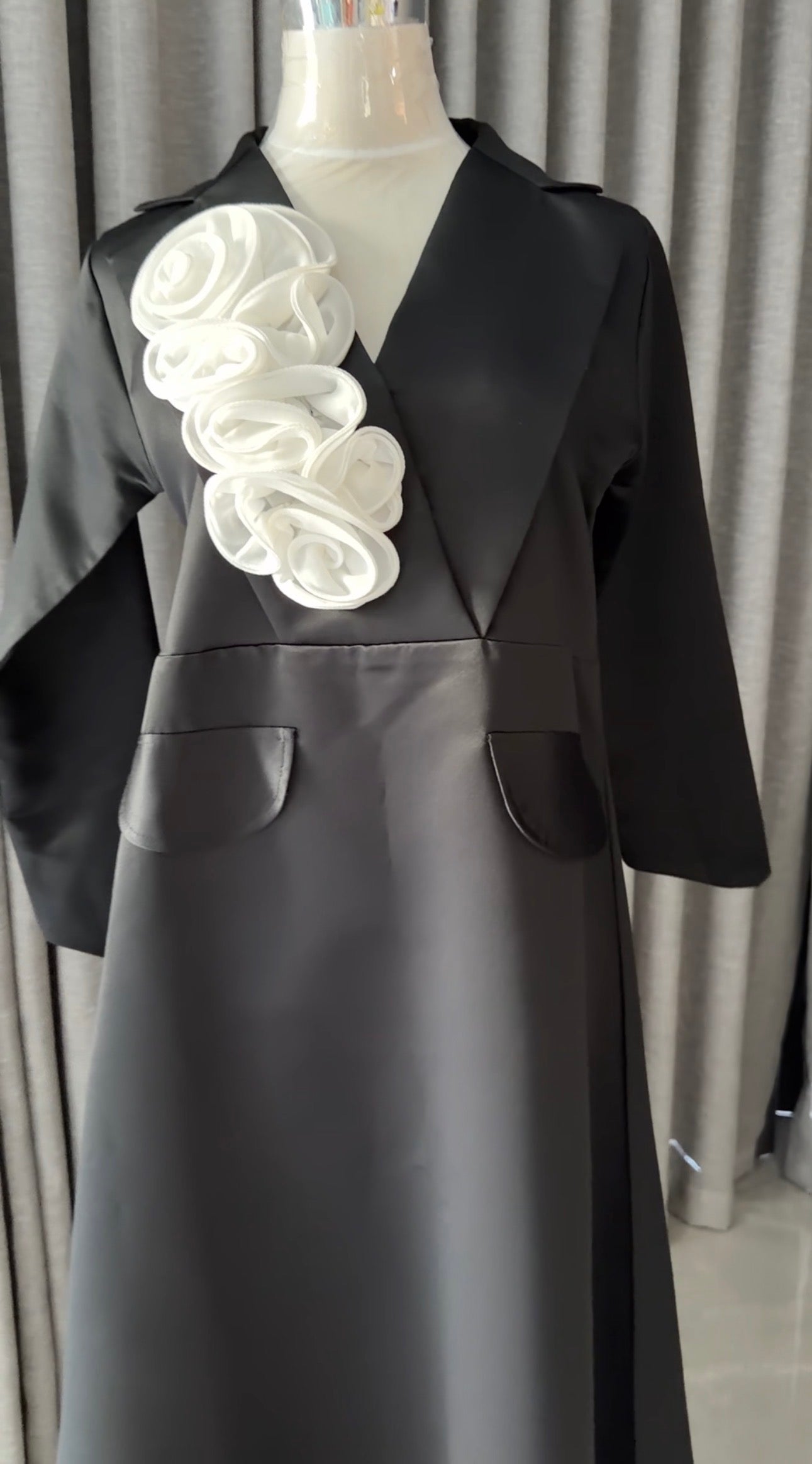 Off-white Sari with pants