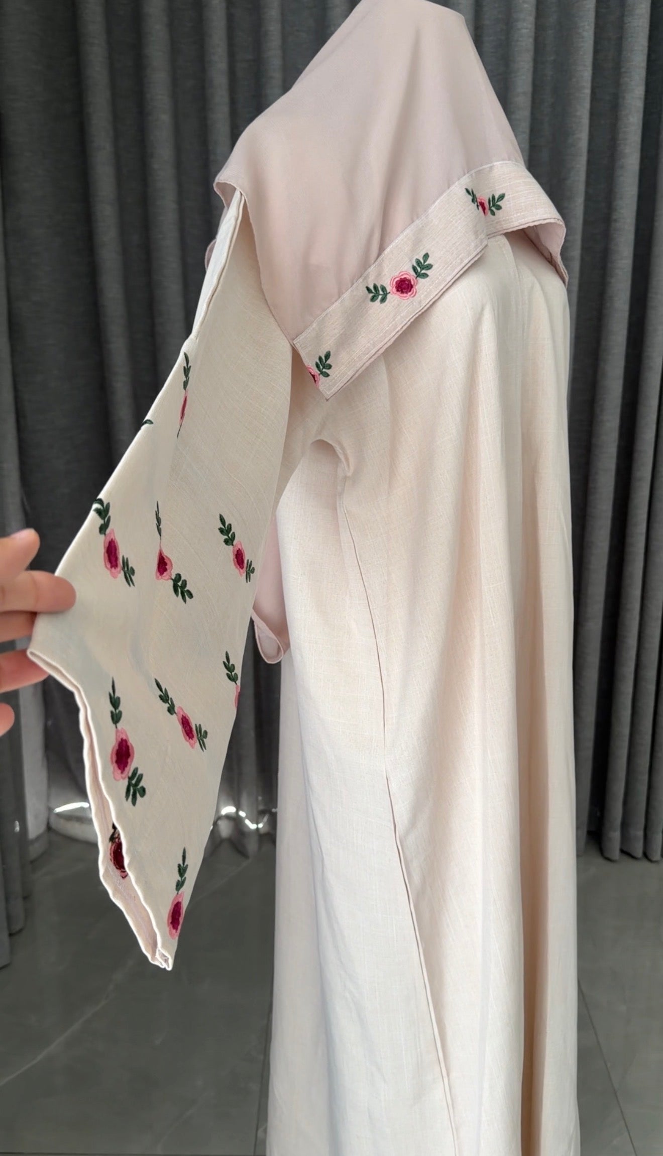 Pink flower 🌺 Abayah