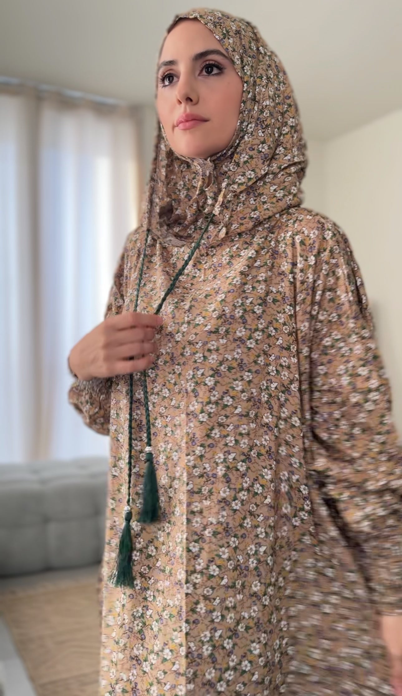 Light brown burqa with daisy print