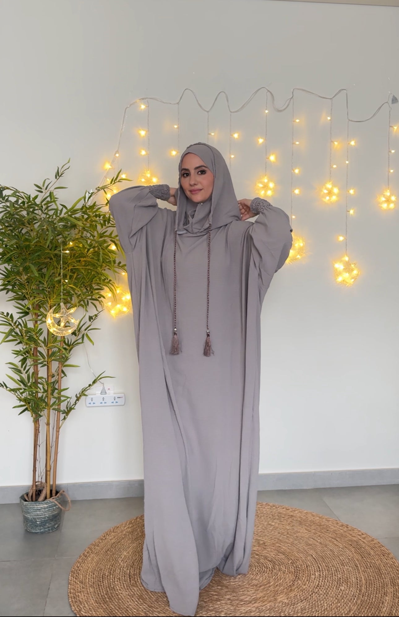 Grey burqa with no dots